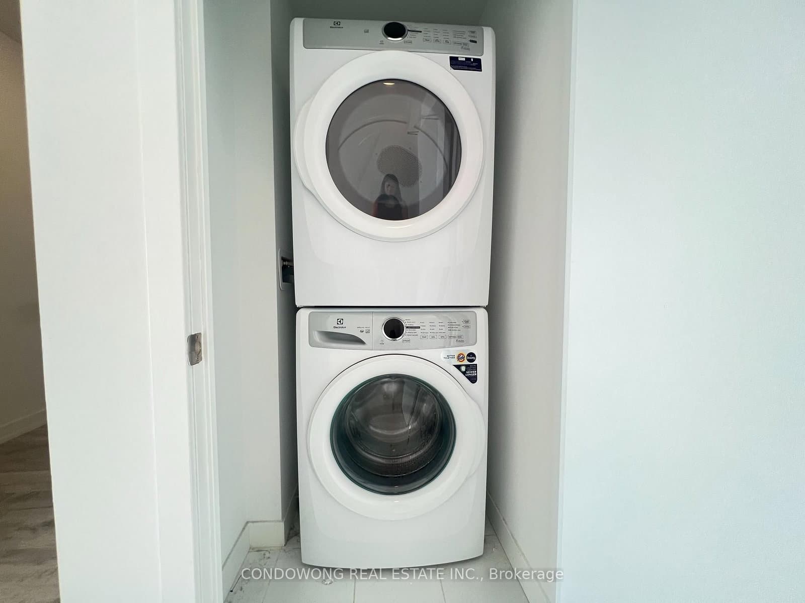 8 Olympic Garden Drive, Unit S2407 thumbnail 10