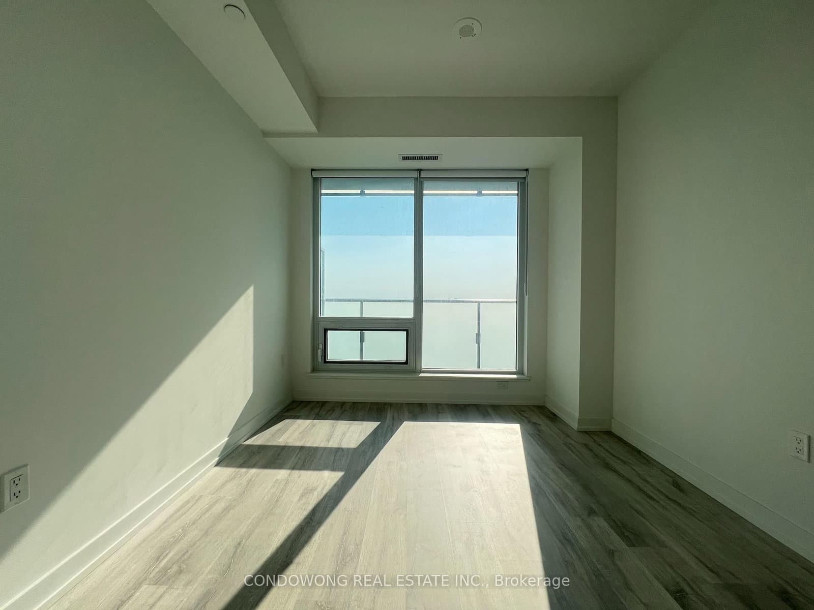 8 Olympic Garden Drive, Unit S2407 thumbnail 5