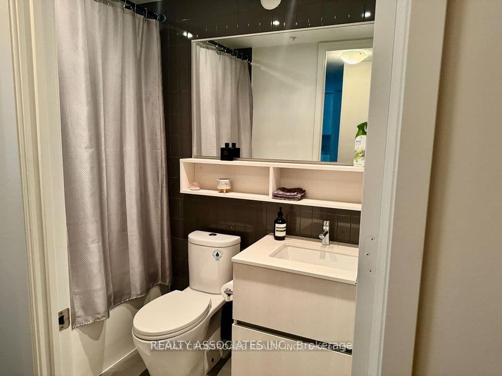 377 Madison Avenue, Unit 510 thumbnail 17