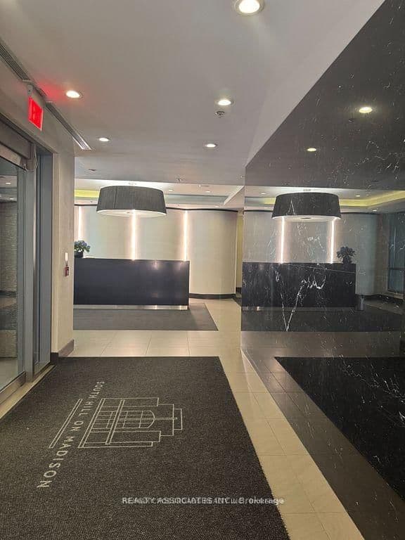 377 Madison Avenue, Unit 510 thumbnail 9