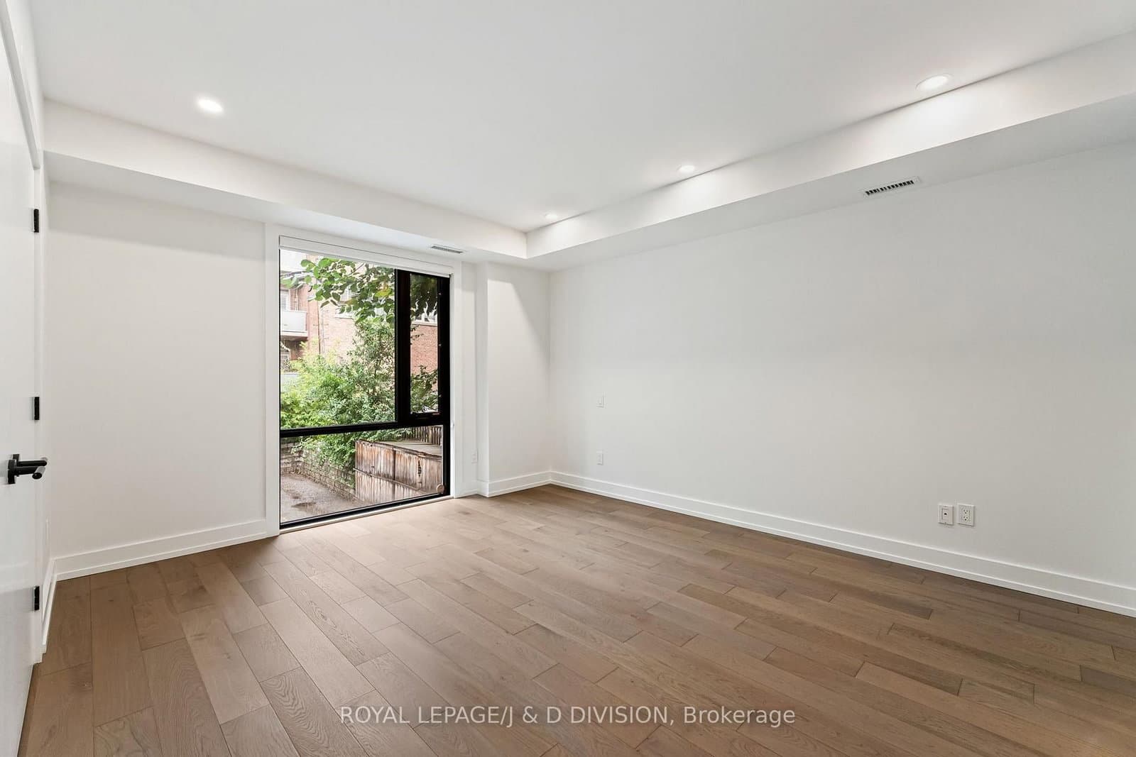 314 Lonsdale Road, Unit 4 thumbnail 16