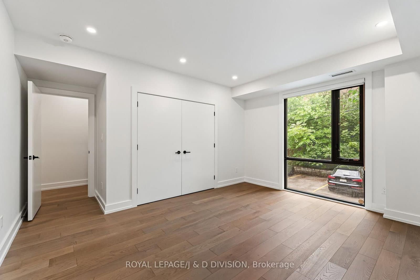314 Lonsdale Road, Unit 4 thumbnail 18