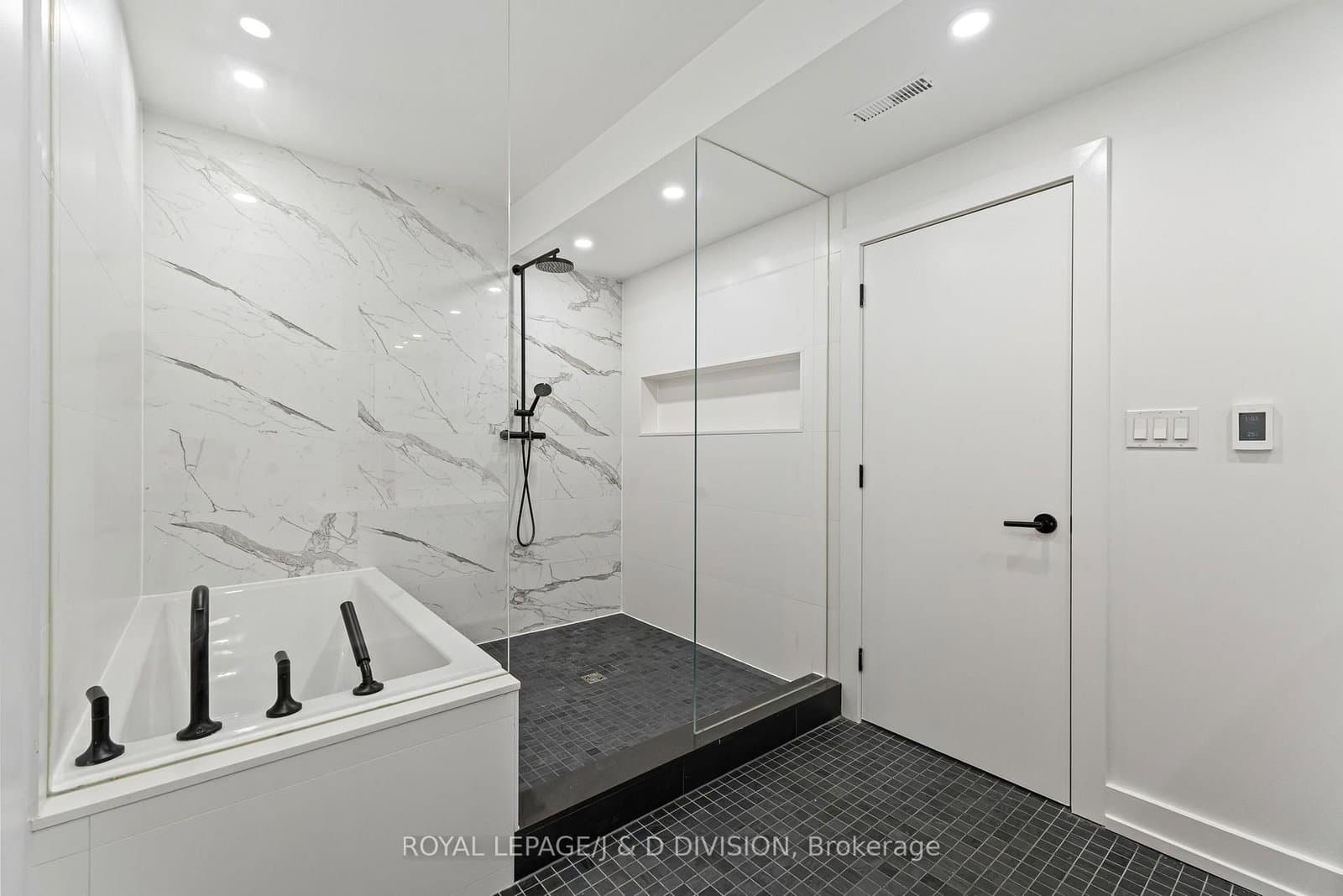 314 Lonsdale Road, Unit 4 thumbnail 21