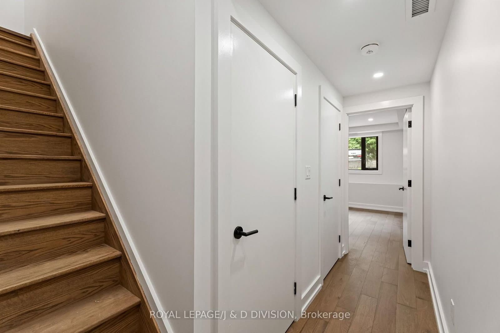 314 Lonsdale Road, Unit 4 thumbnail 29
