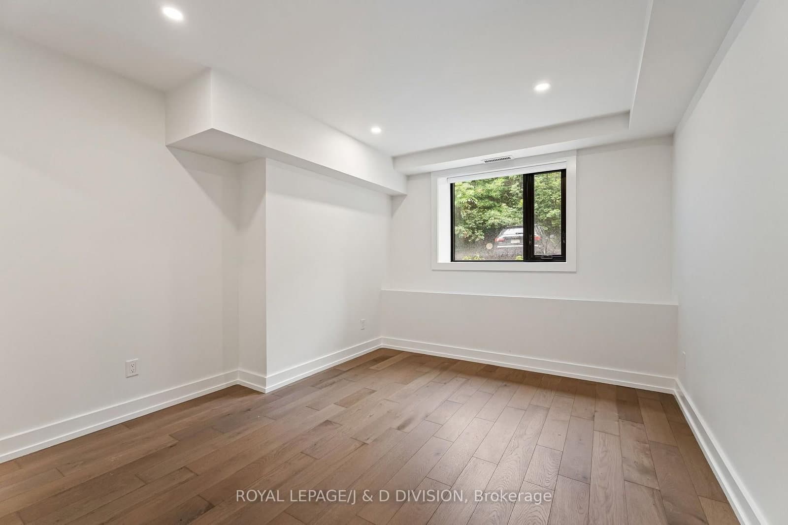 314 Lonsdale Road, Unit 4 thumbnail 30