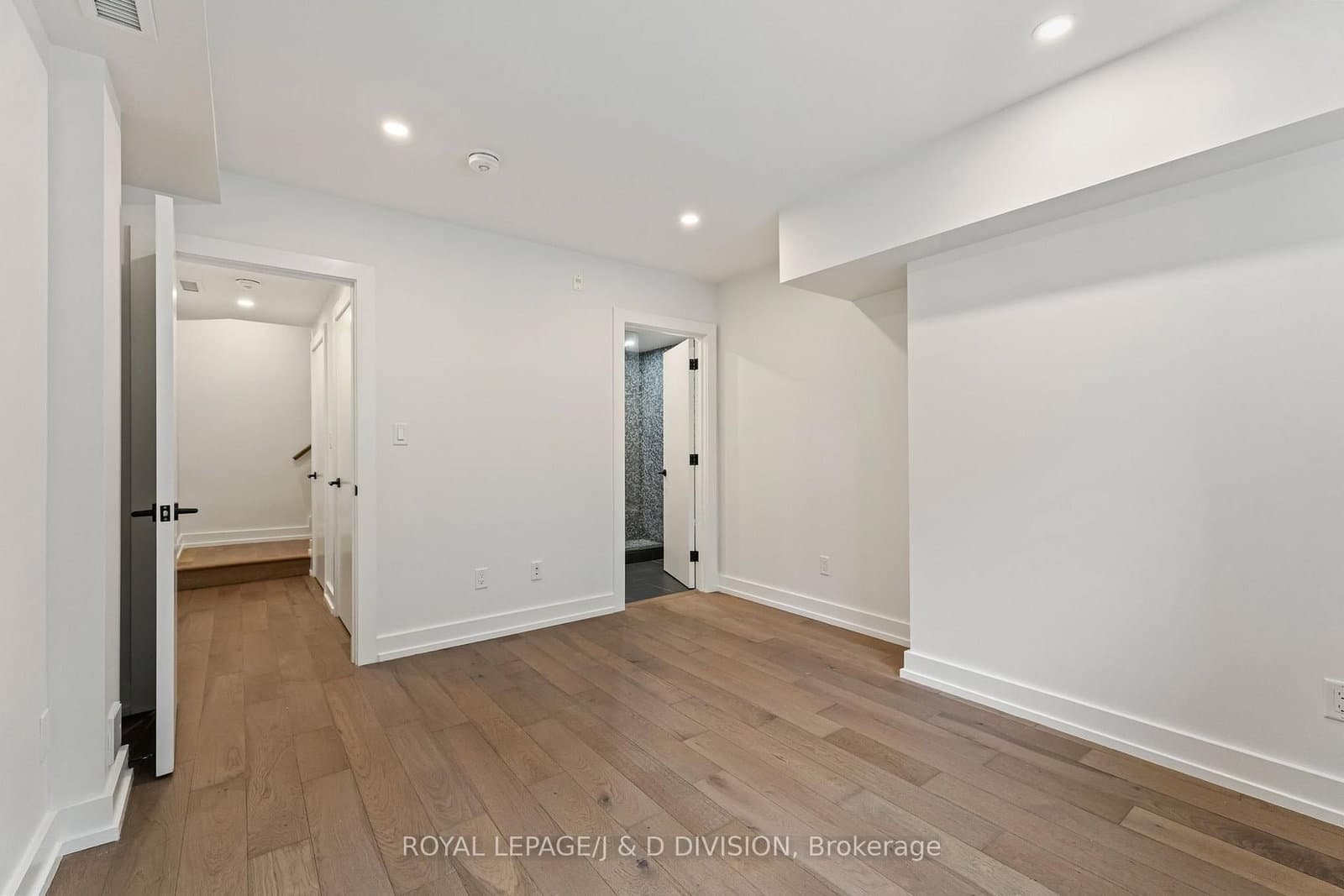 314 Lonsdale Road, Unit 4 thumbnail 32