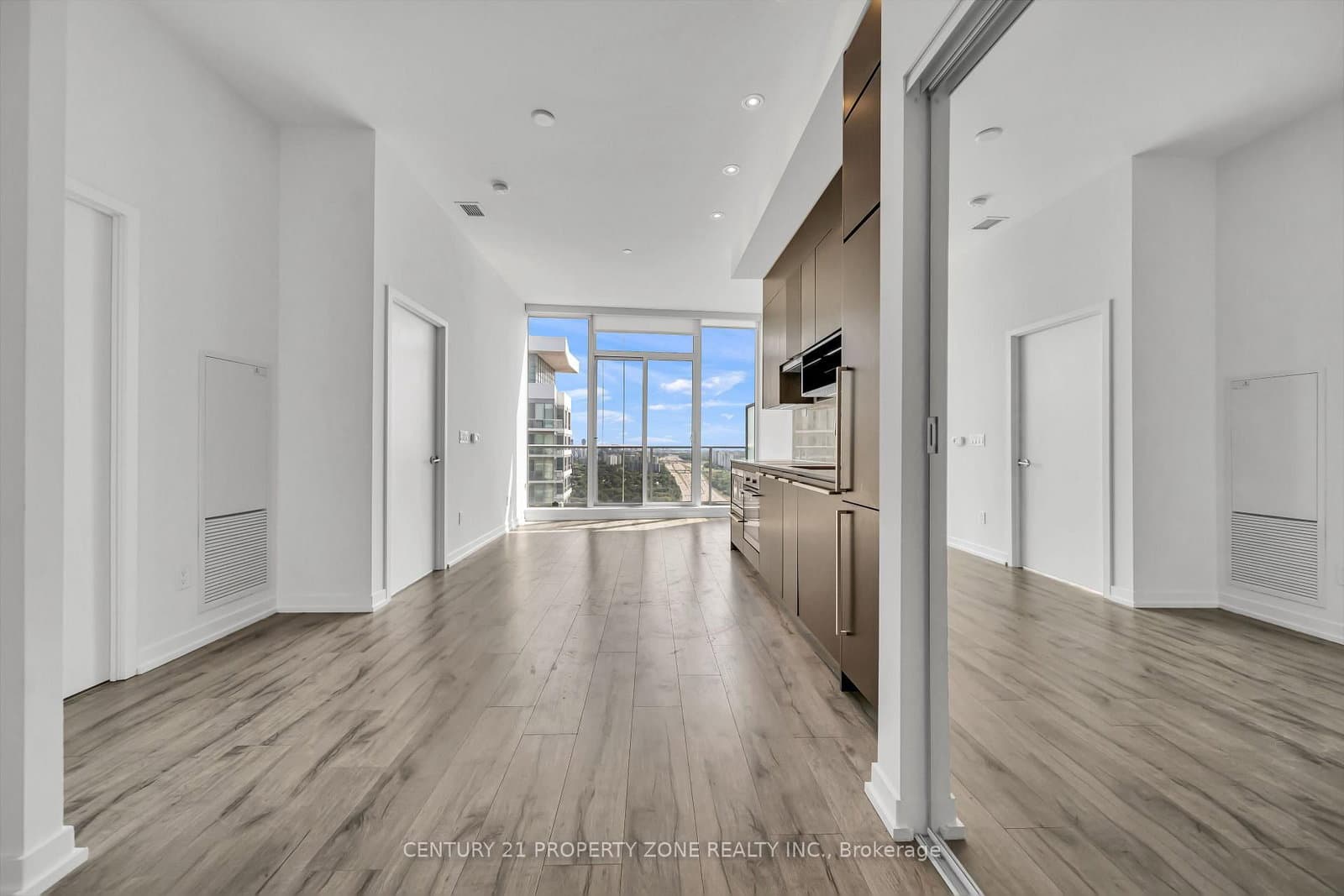 115 Mcmahon Drive, Unit Ph09 thumbnail 20