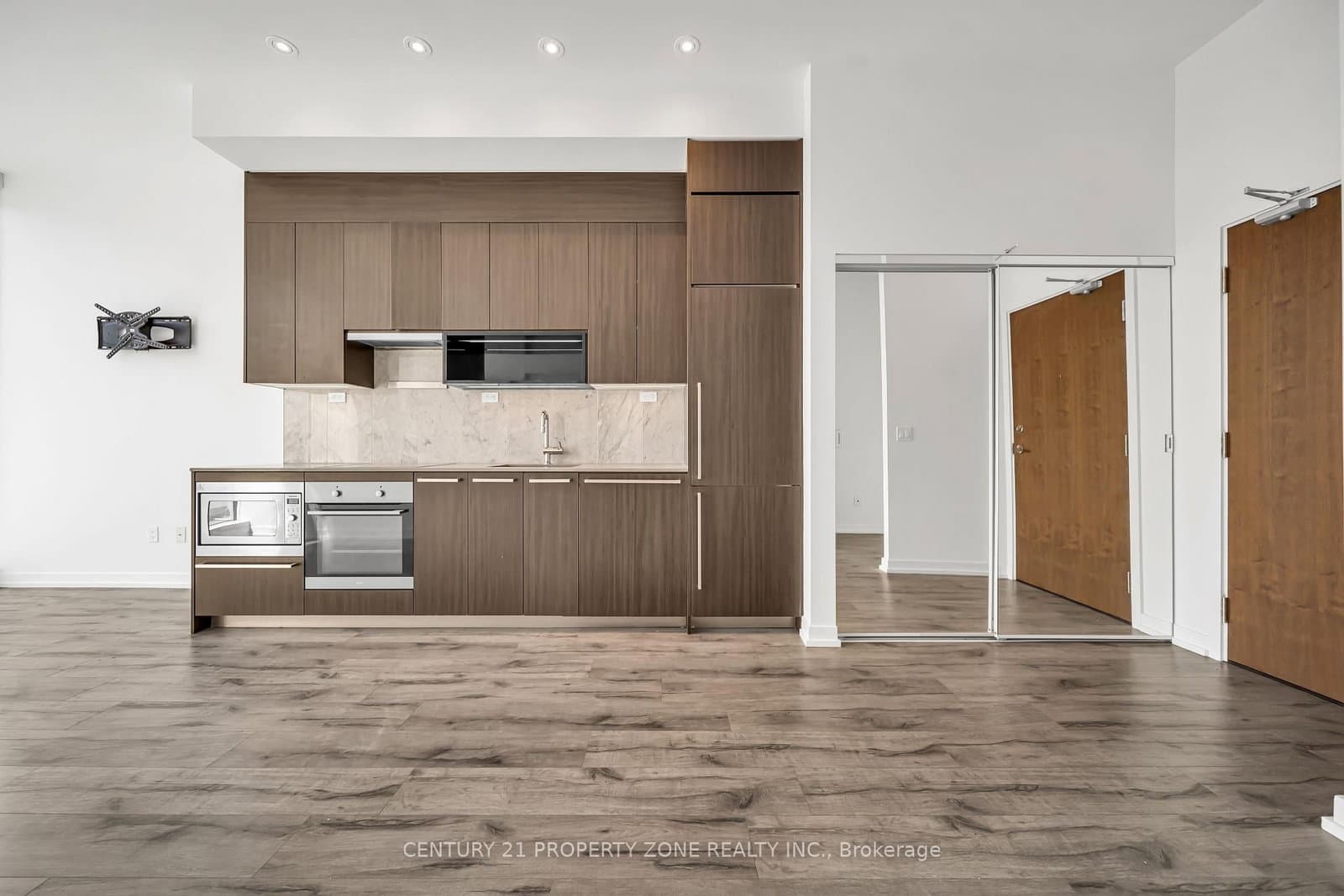 115 Mcmahon Drive, Unit Ph09 thumbnail 23