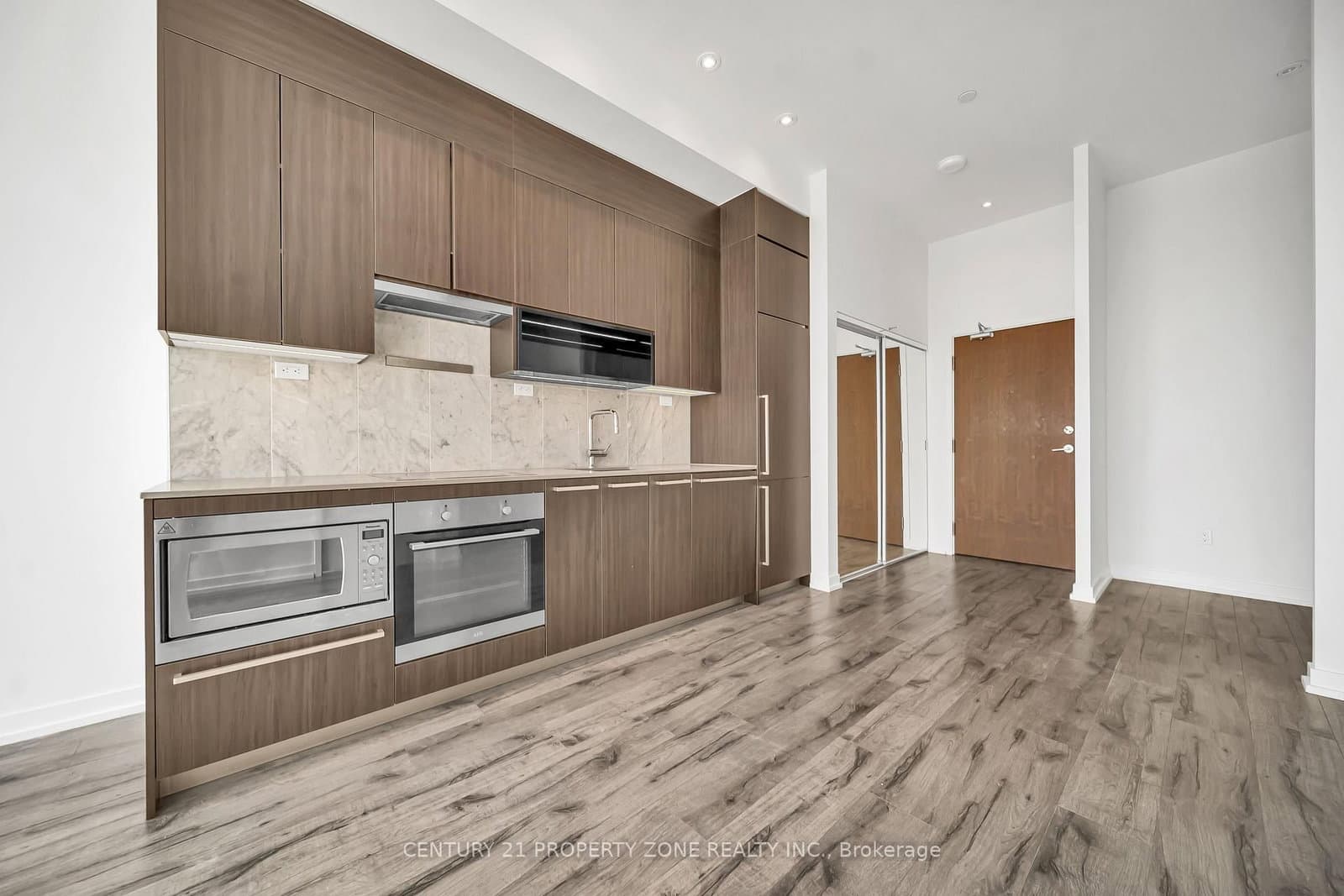 115 Mcmahon Drive, Unit Ph09 thumbnail 24