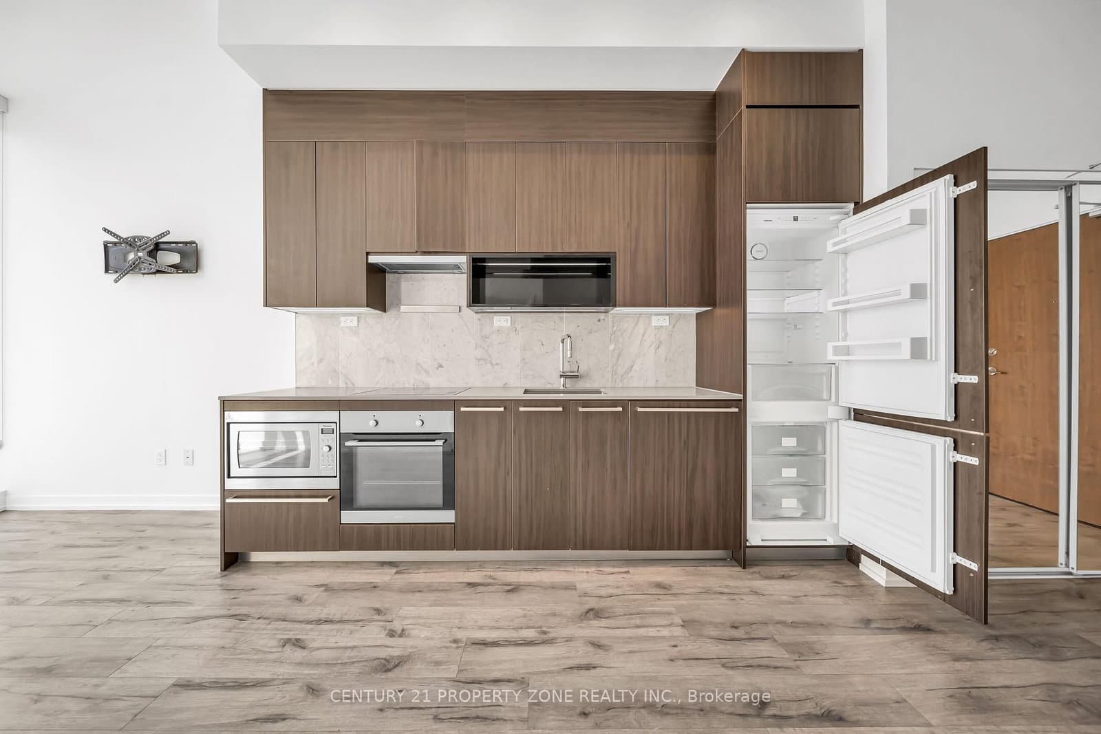 115 Mcmahon Drive, Unit Ph09 thumbnail 29