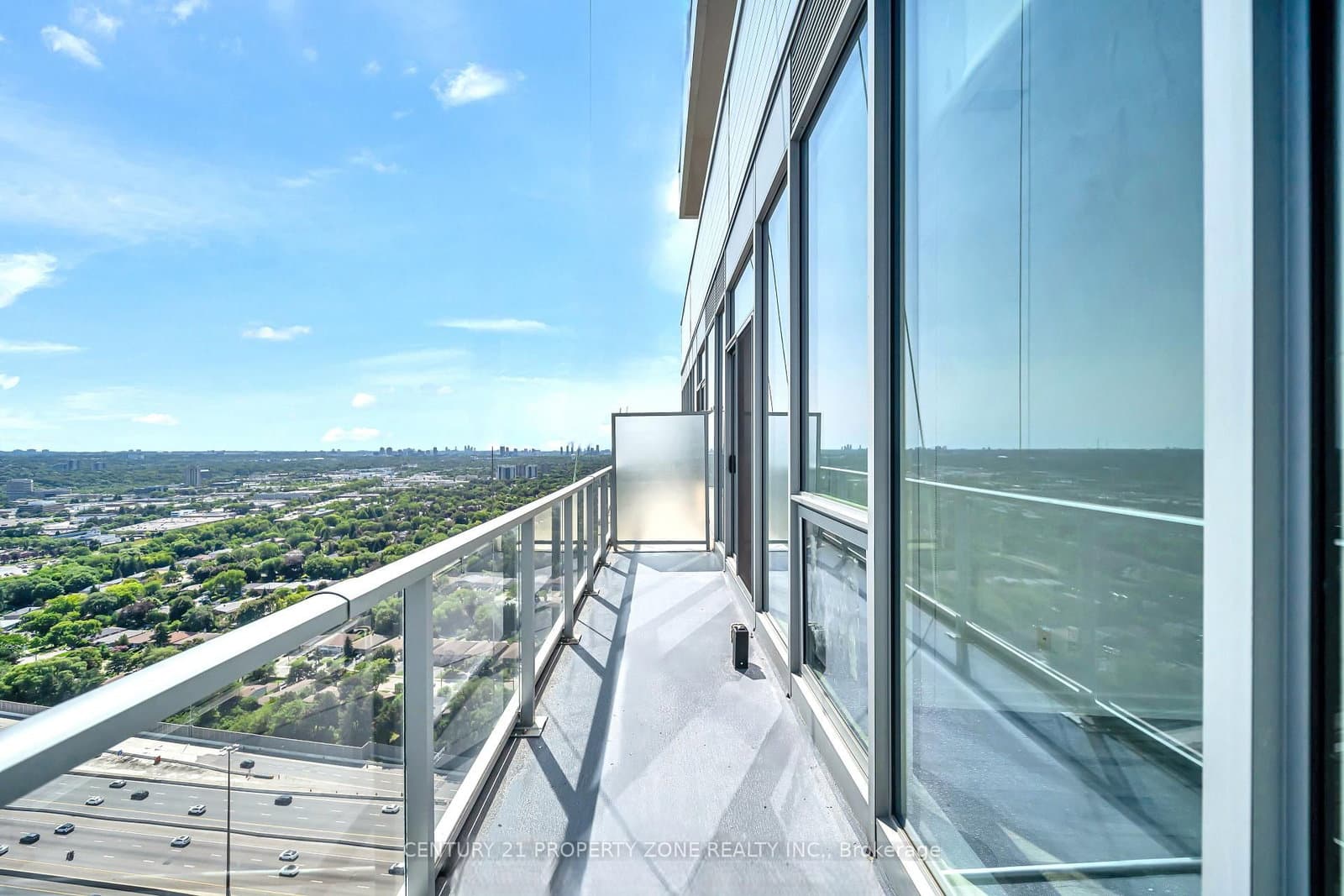 115 Mcmahon Drive, Unit Ph09 thumbnail 34