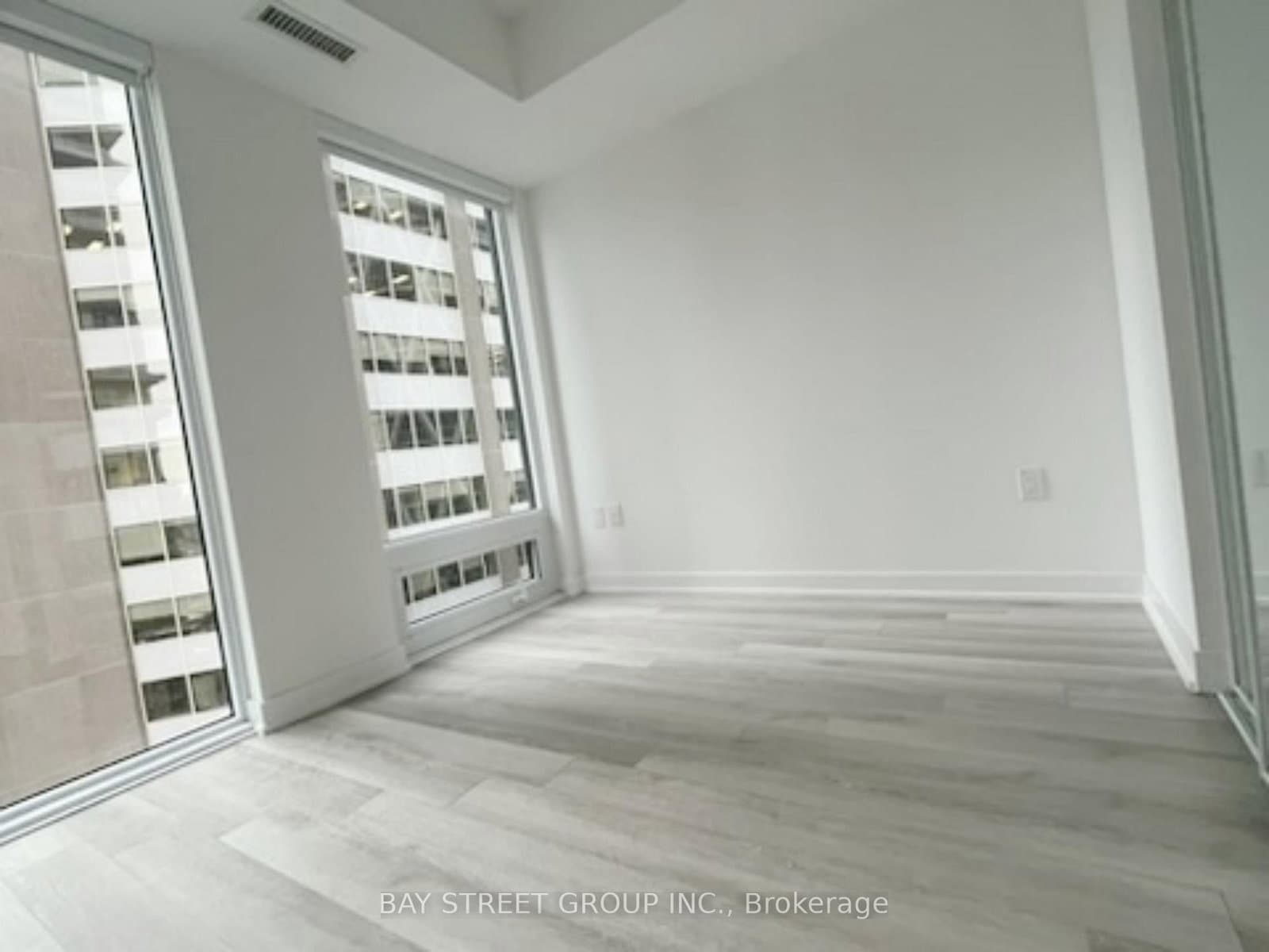 238 Simcoe Street, Unit 1904 thumbnail 13