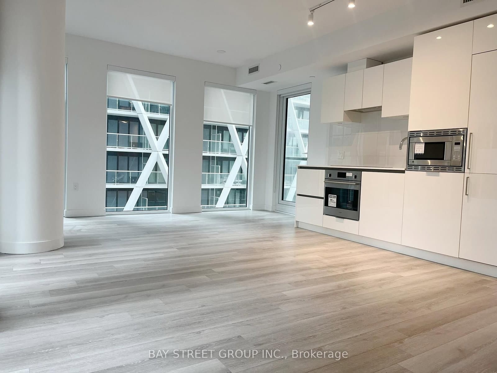 238 Simcoe Street, Unit 1904 thumbnail 3