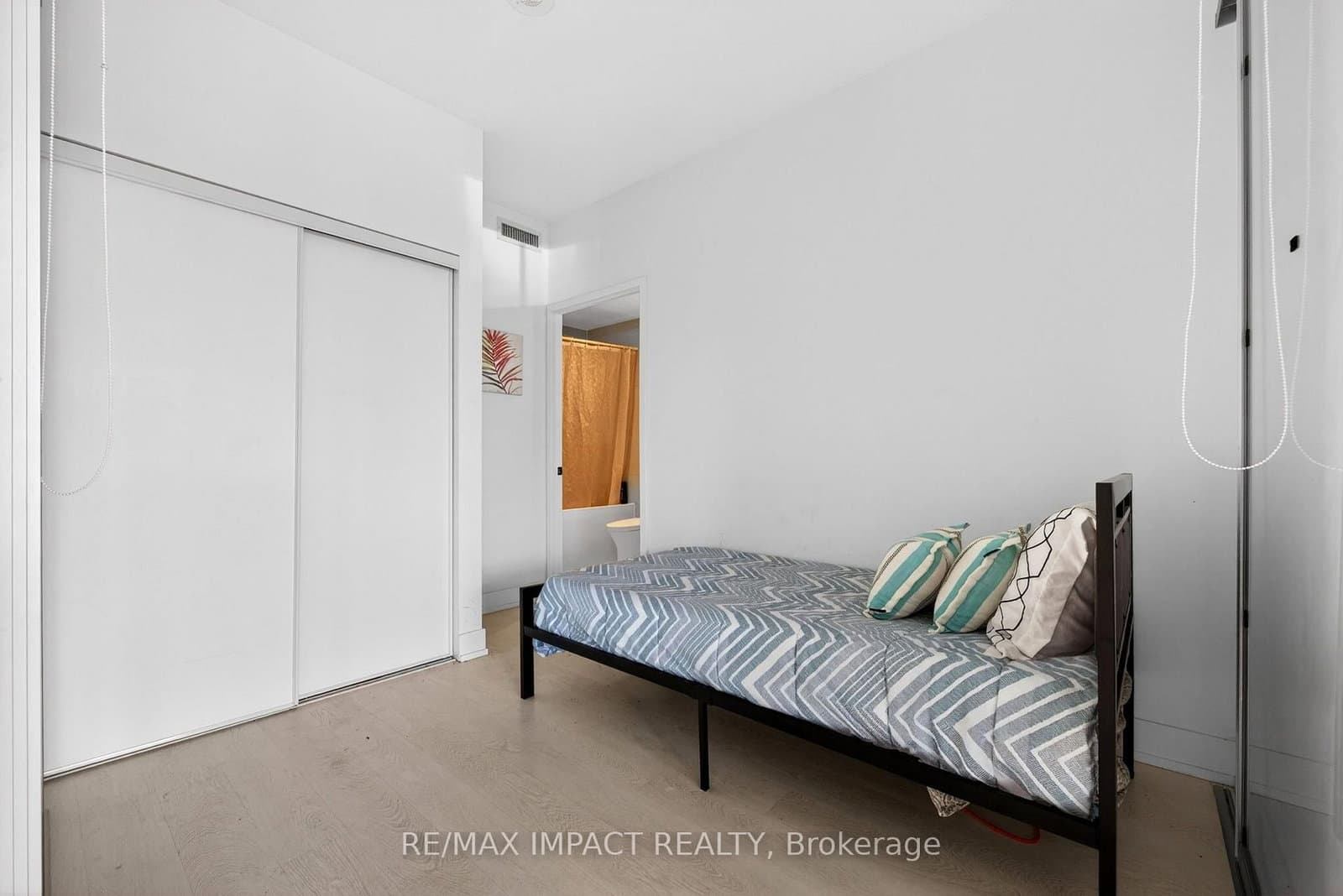 308 Jarvis Street, Unit 813 thumbnail 12