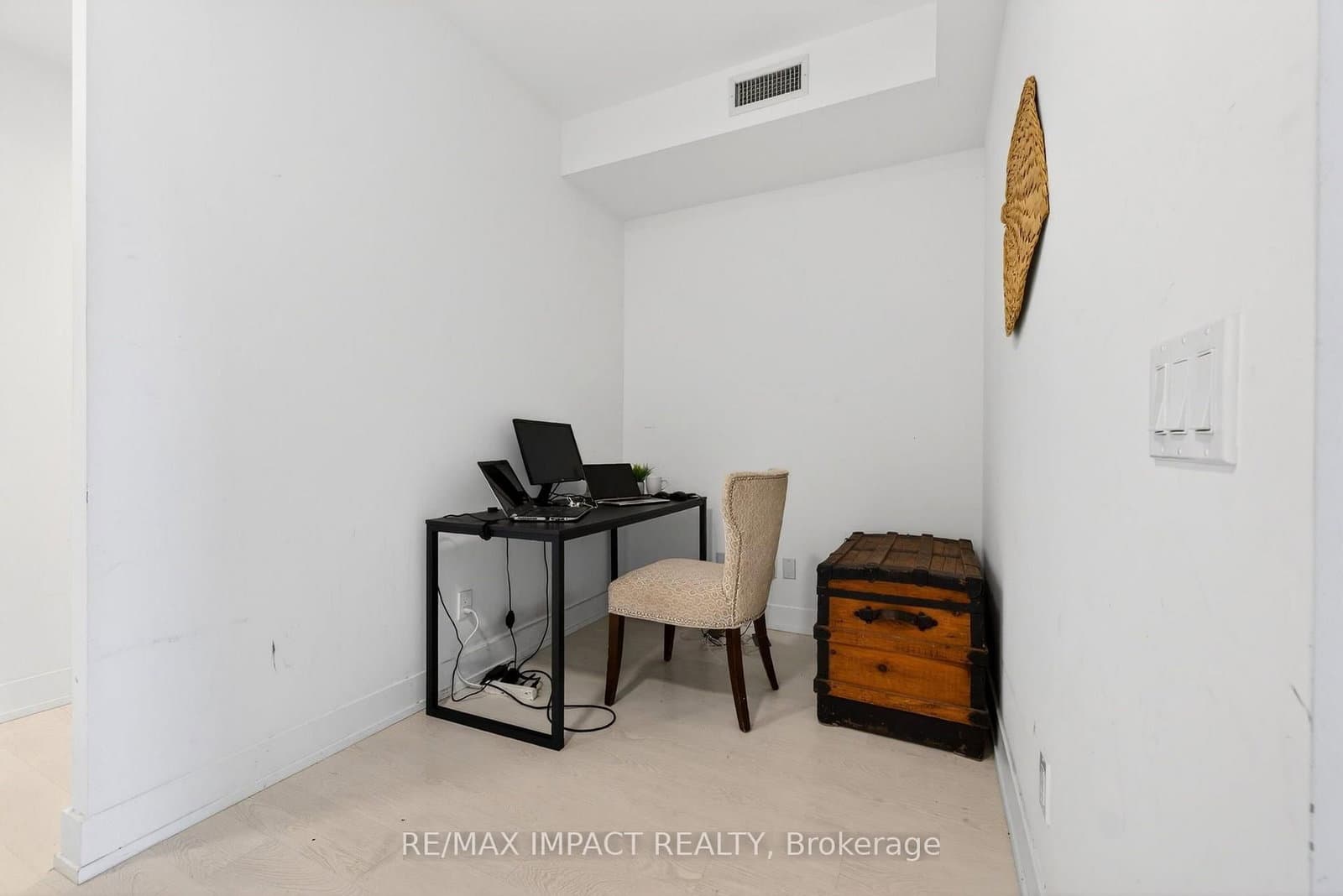 308 Jarvis Street, Unit 813 thumbnail 21