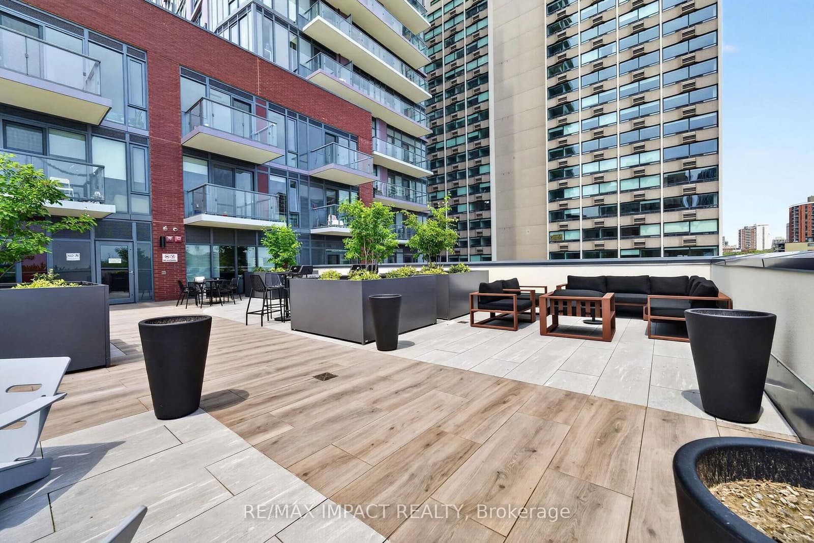 308 Jarvis Street, Unit 813 thumbnail 40