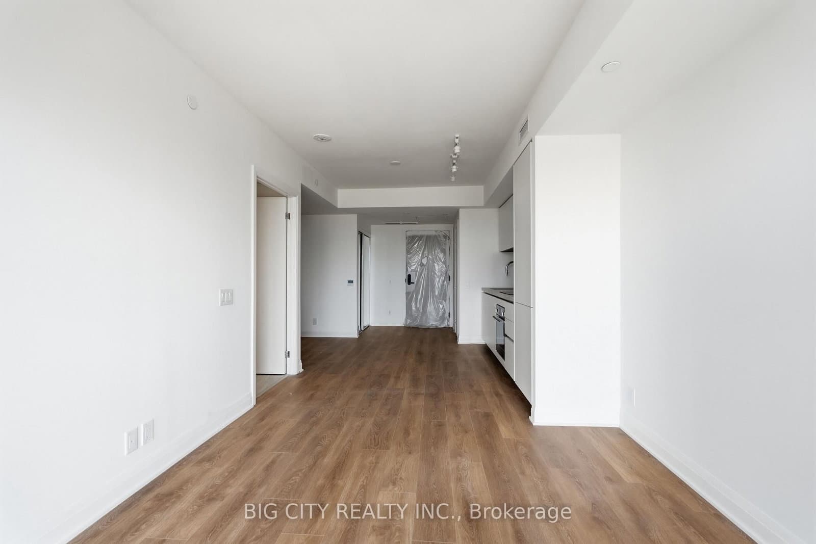 25 Frederick Todd Way, Unit 1609 thumbnail 10