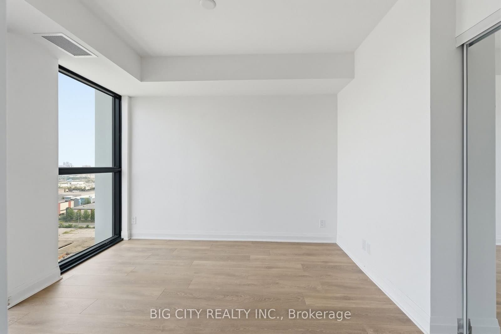 25 Frederick Todd Way, Unit 1609 thumbnail 13