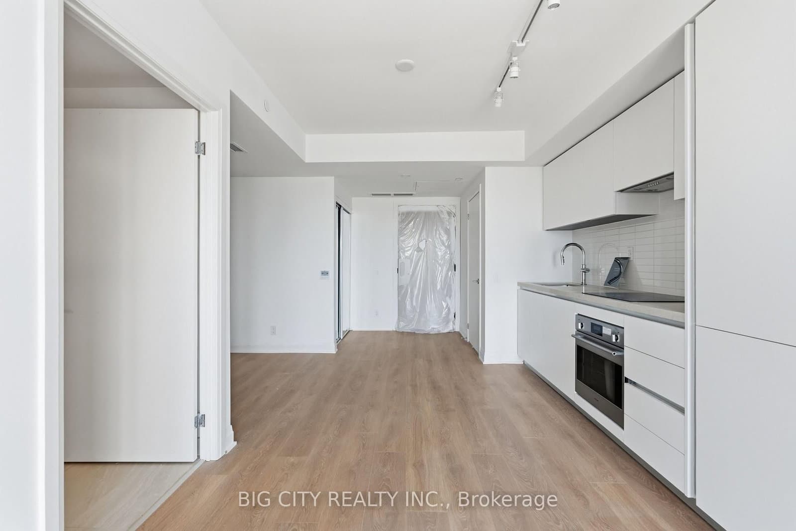 25 Frederick Todd Way, Unit 1609 thumbnail 7