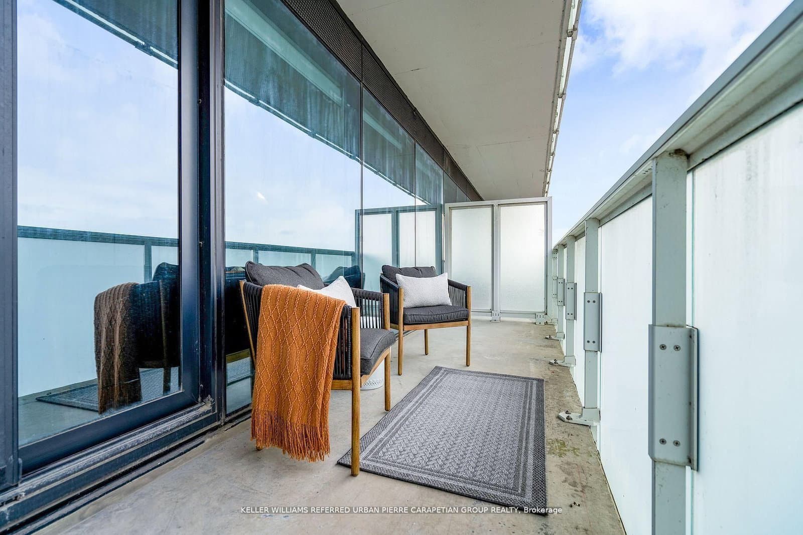 11 Charlotte Street, Unit 2004 thumbnail 14