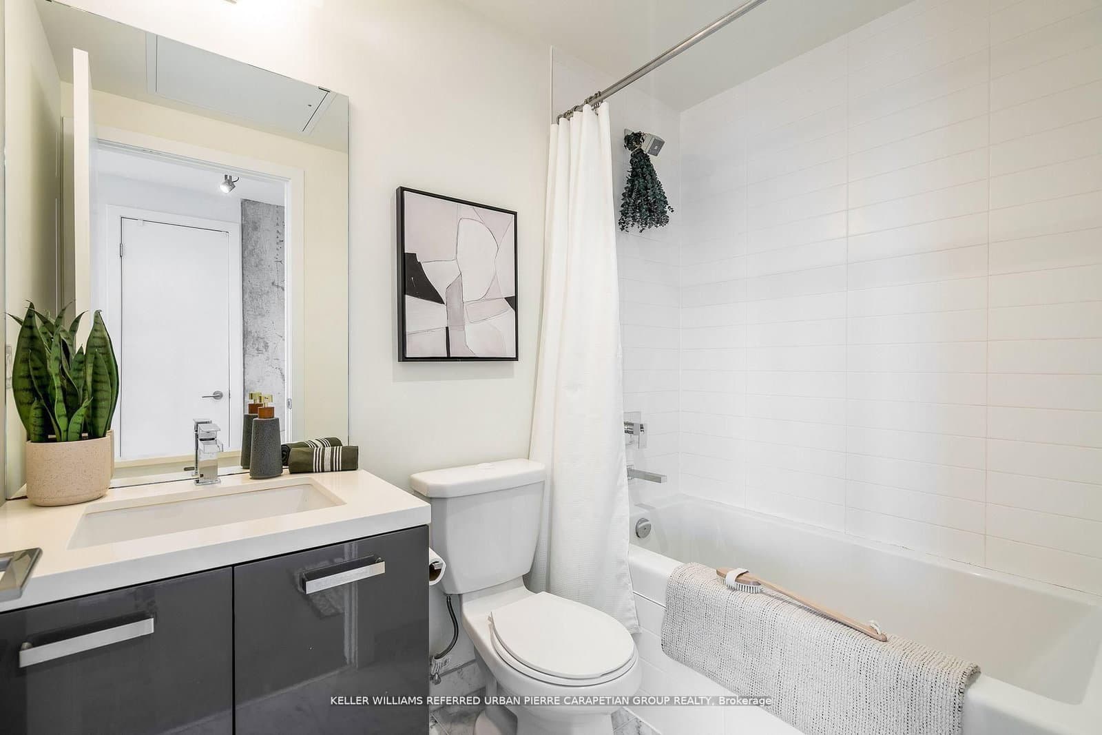 11 Charlotte Street, Unit 2004 thumbnail 19