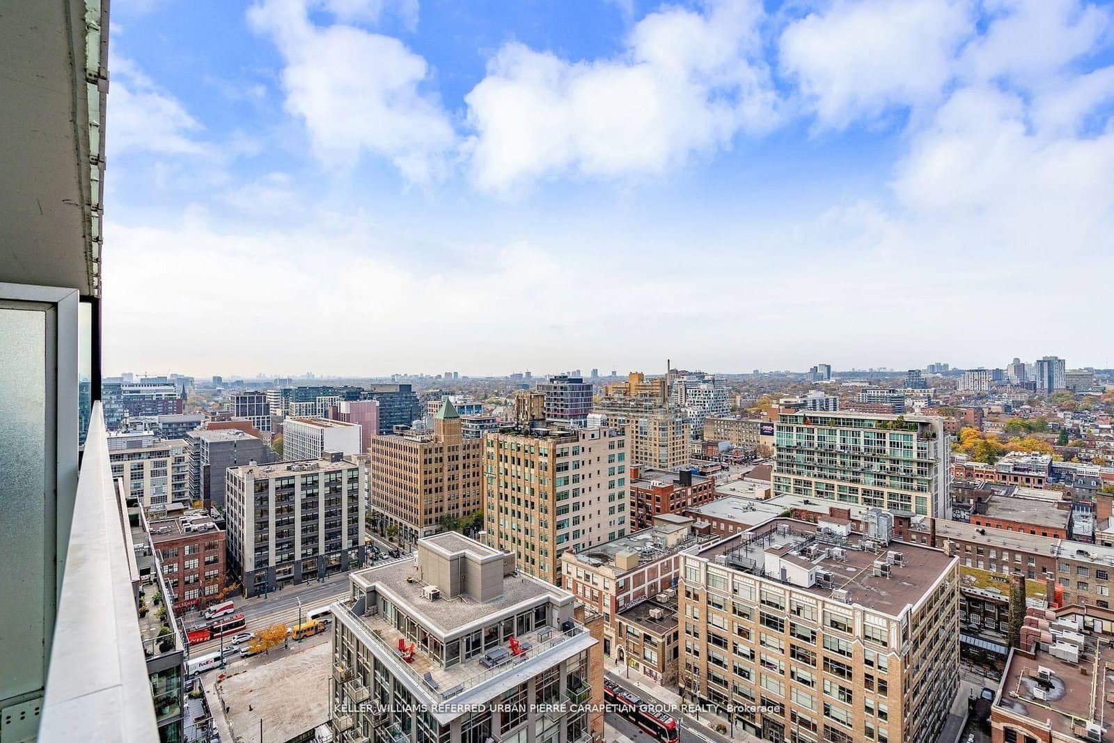 11 Charlotte Street, Unit 2004 thumbnail 9