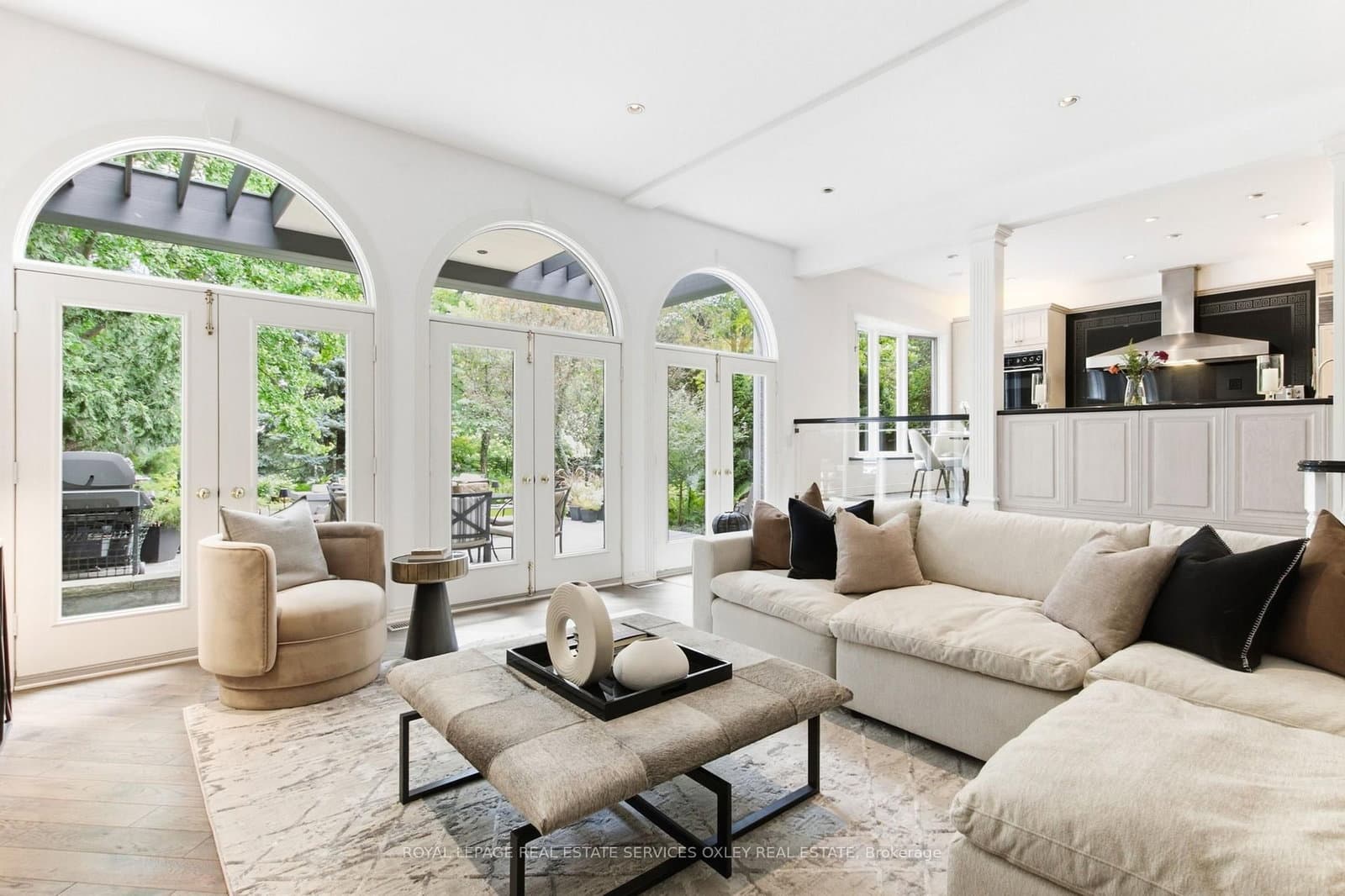 21 Astley Avenue thumbnail 15