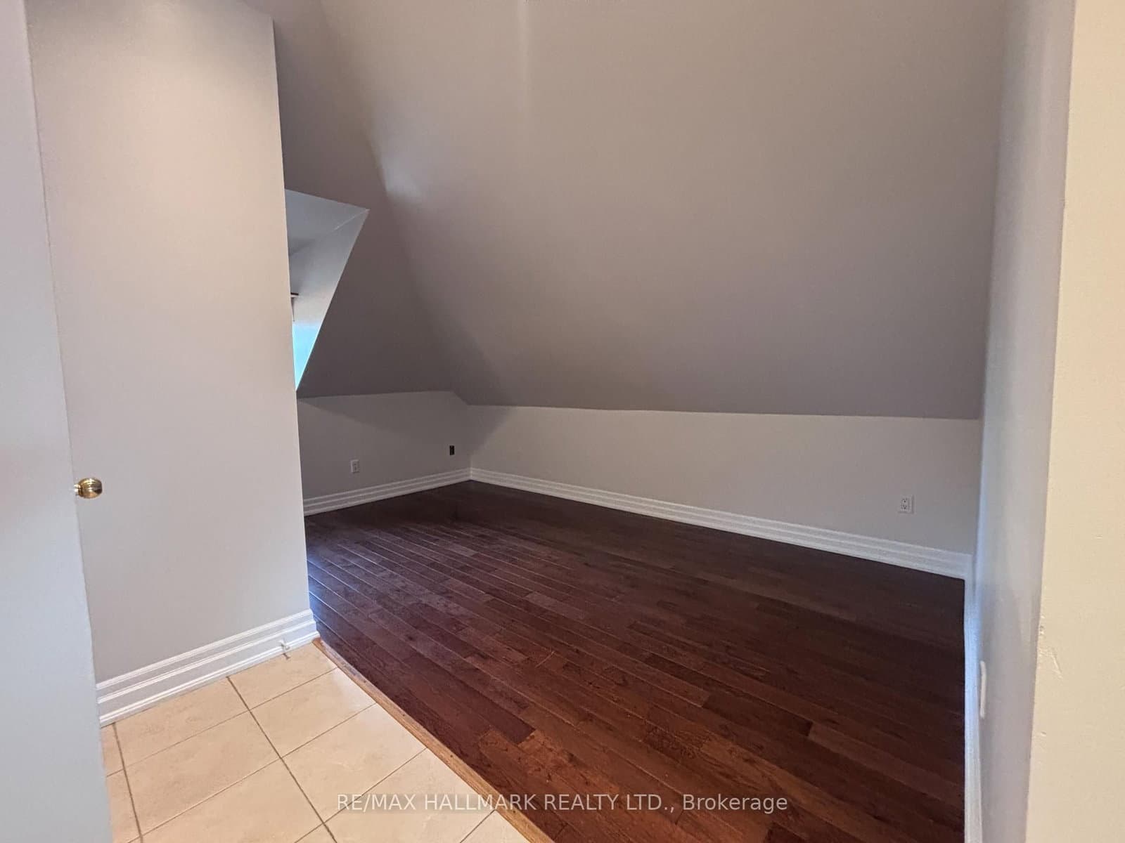 27 Delaware Avenue, Unit Loft thumbnail 4