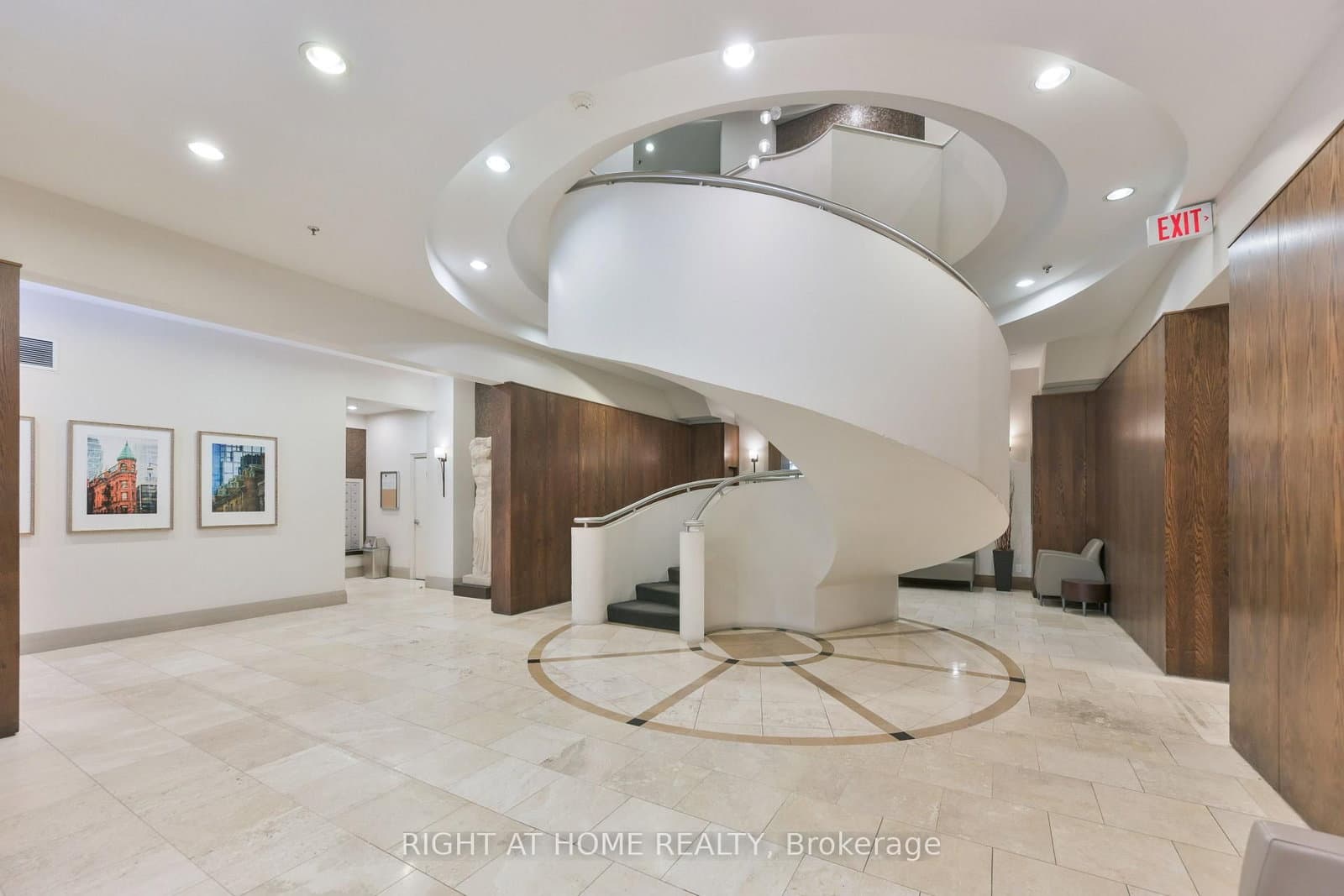 438 Richmond Street W, Unit 621 thumbnail 17