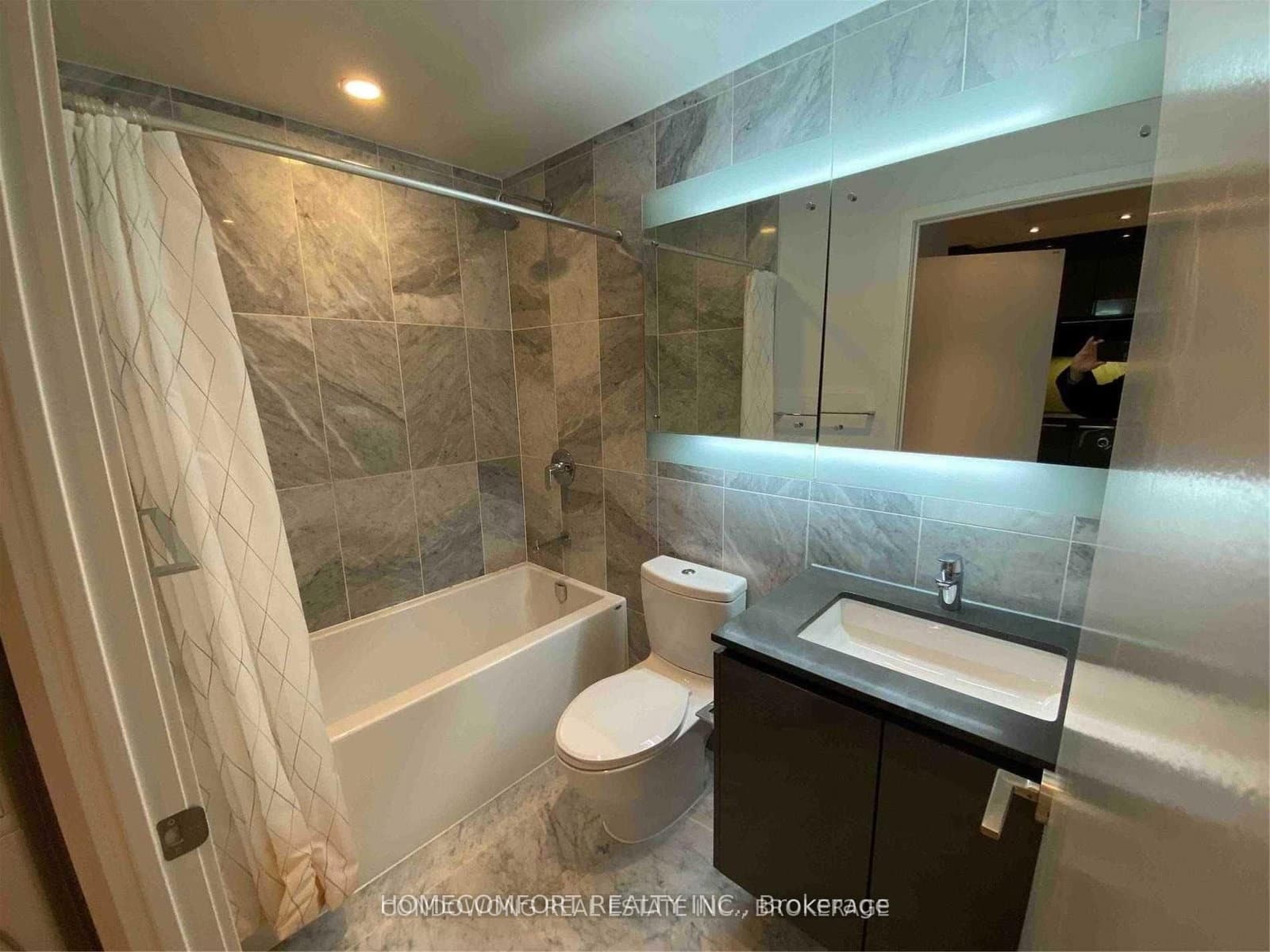 115 Mcmahon Drive, Unit 3308 thumbnail 8