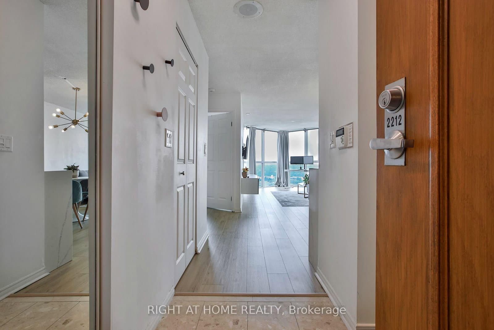 7 Concorde Place, Unit 2212 thumbnail 4