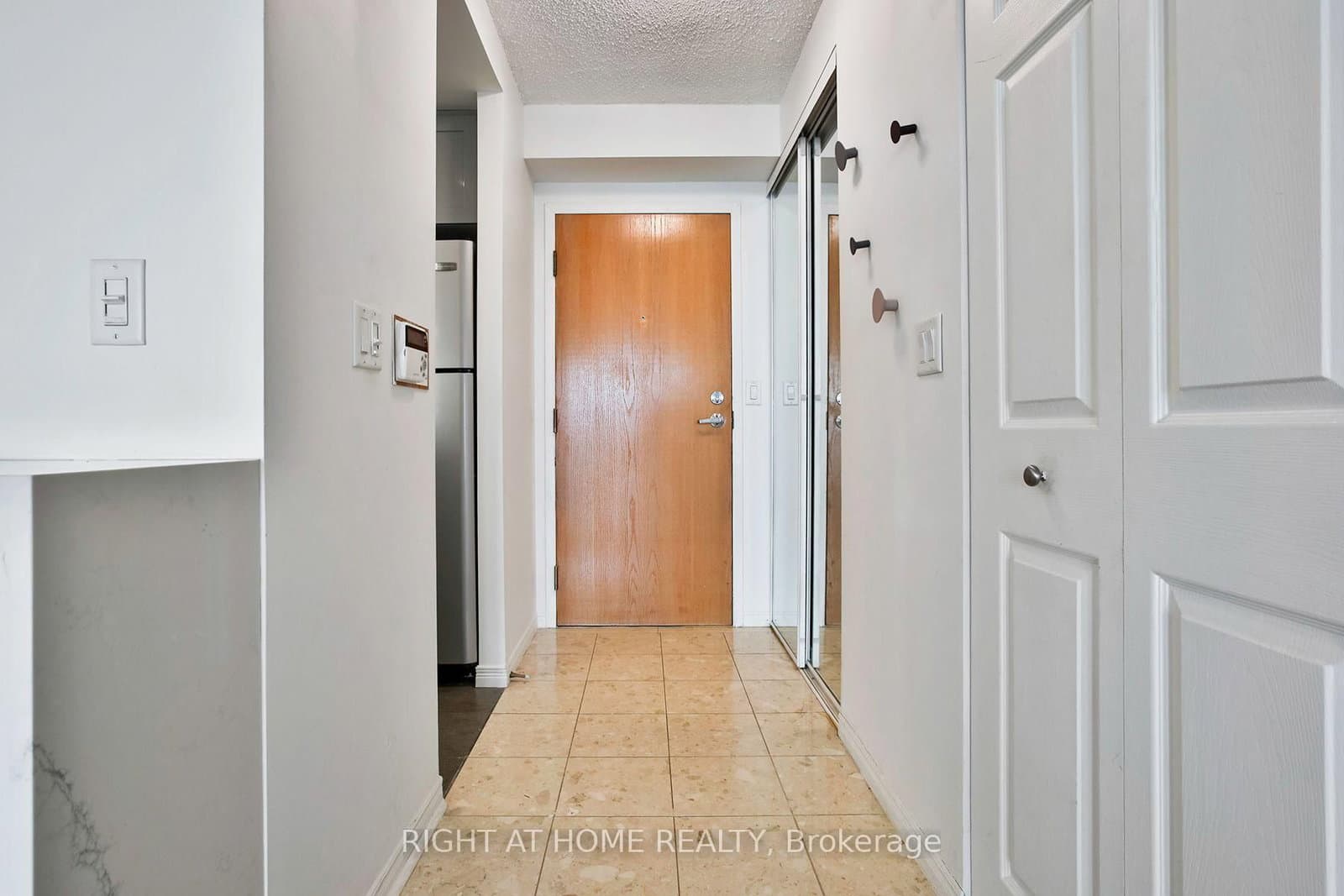 7 Concorde Place, Unit 2212 thumbnail 5