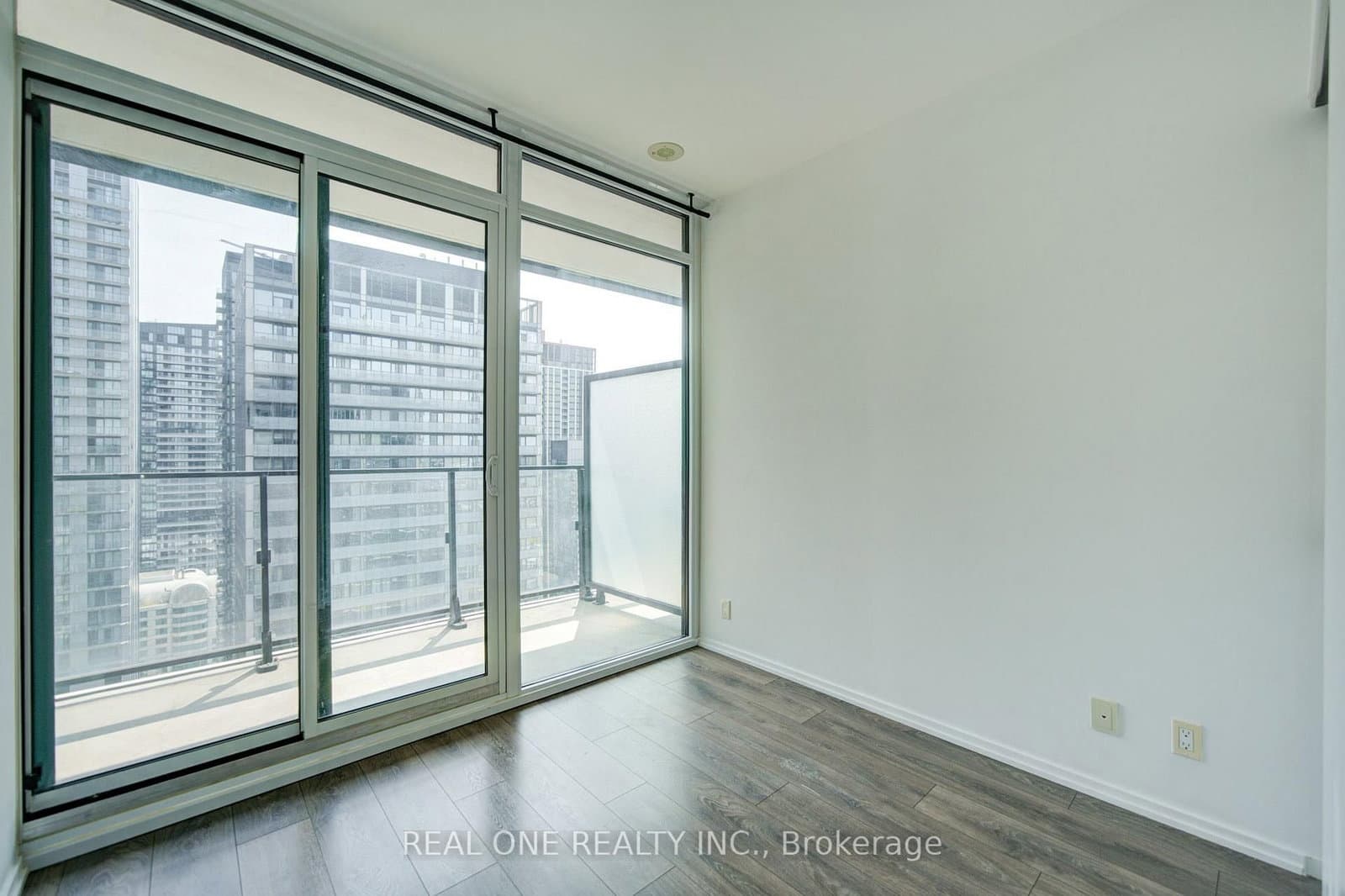 125 Peter Street, Unit 3409 thumbnail 15