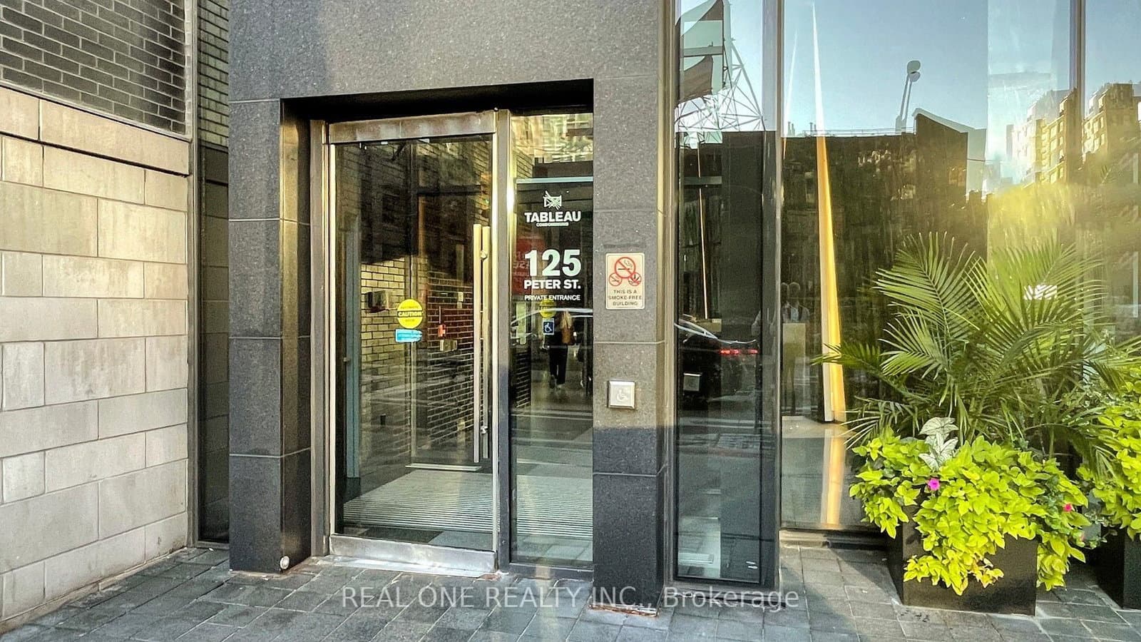 125 Peter Street, Unit 3409 thumbnail 2