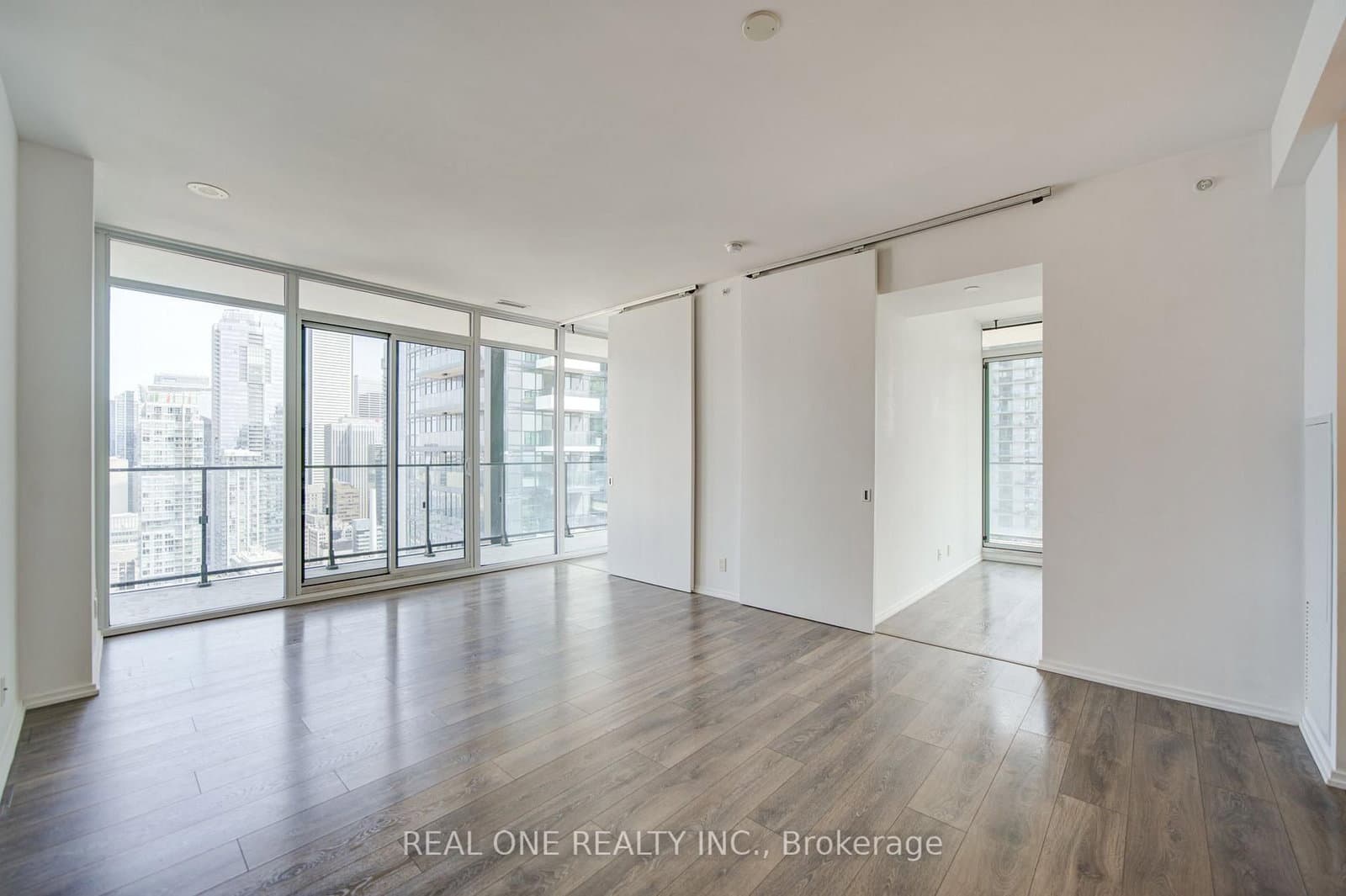 125 Peter Street, Unit 3409 thumbnail 6