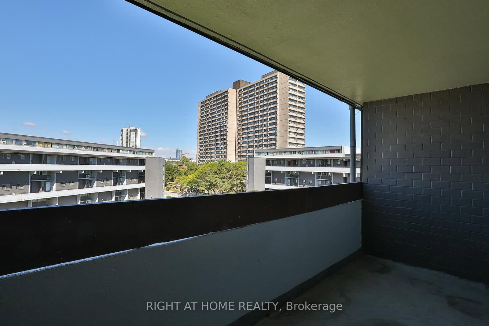 35 Sunny Glenway, Unit 302 thumbnail 11