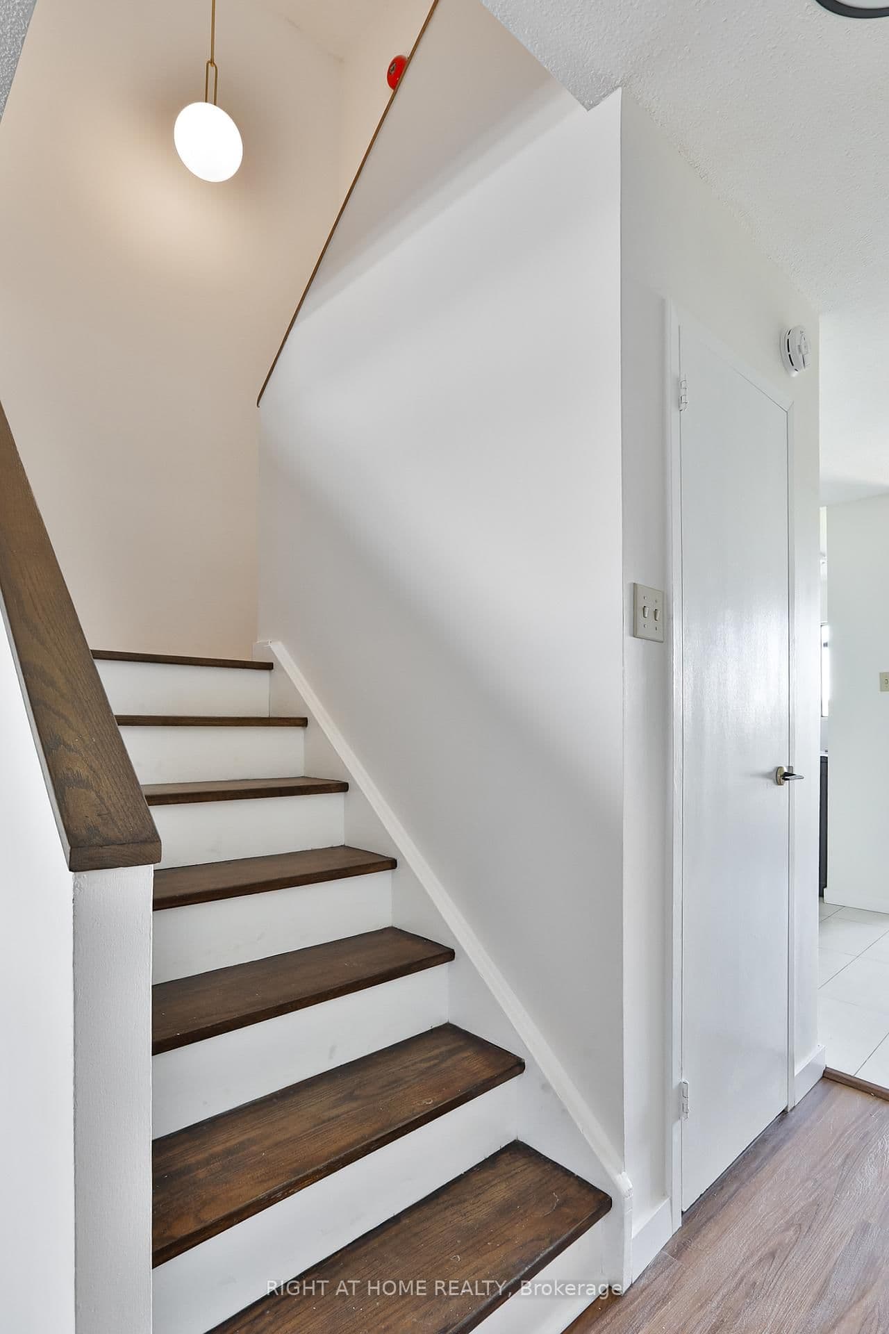 35 Sunny Glenway, Unit 302 thumbnail 13