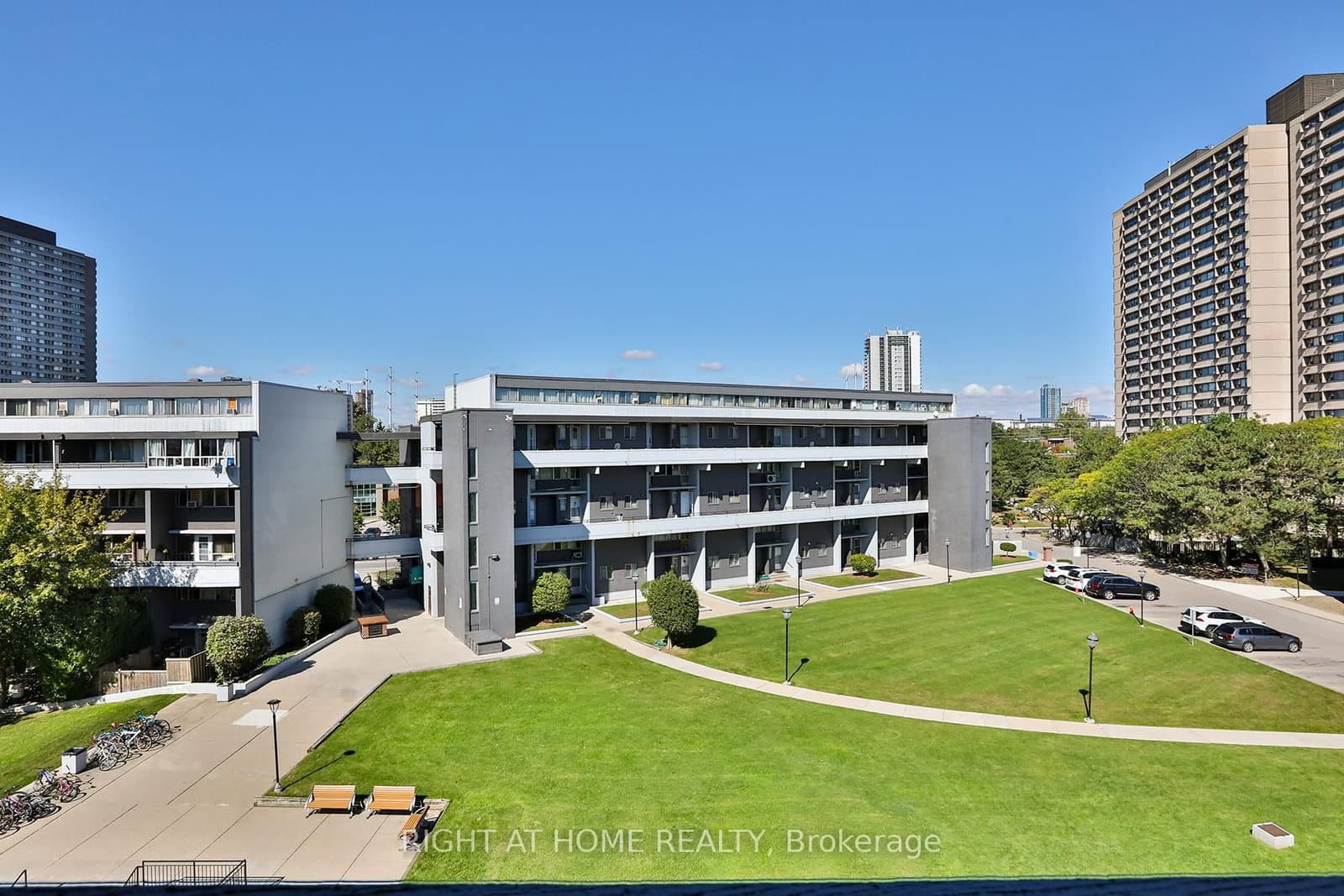 35 Sunny Glenway, Unit 302 thumbnail 24