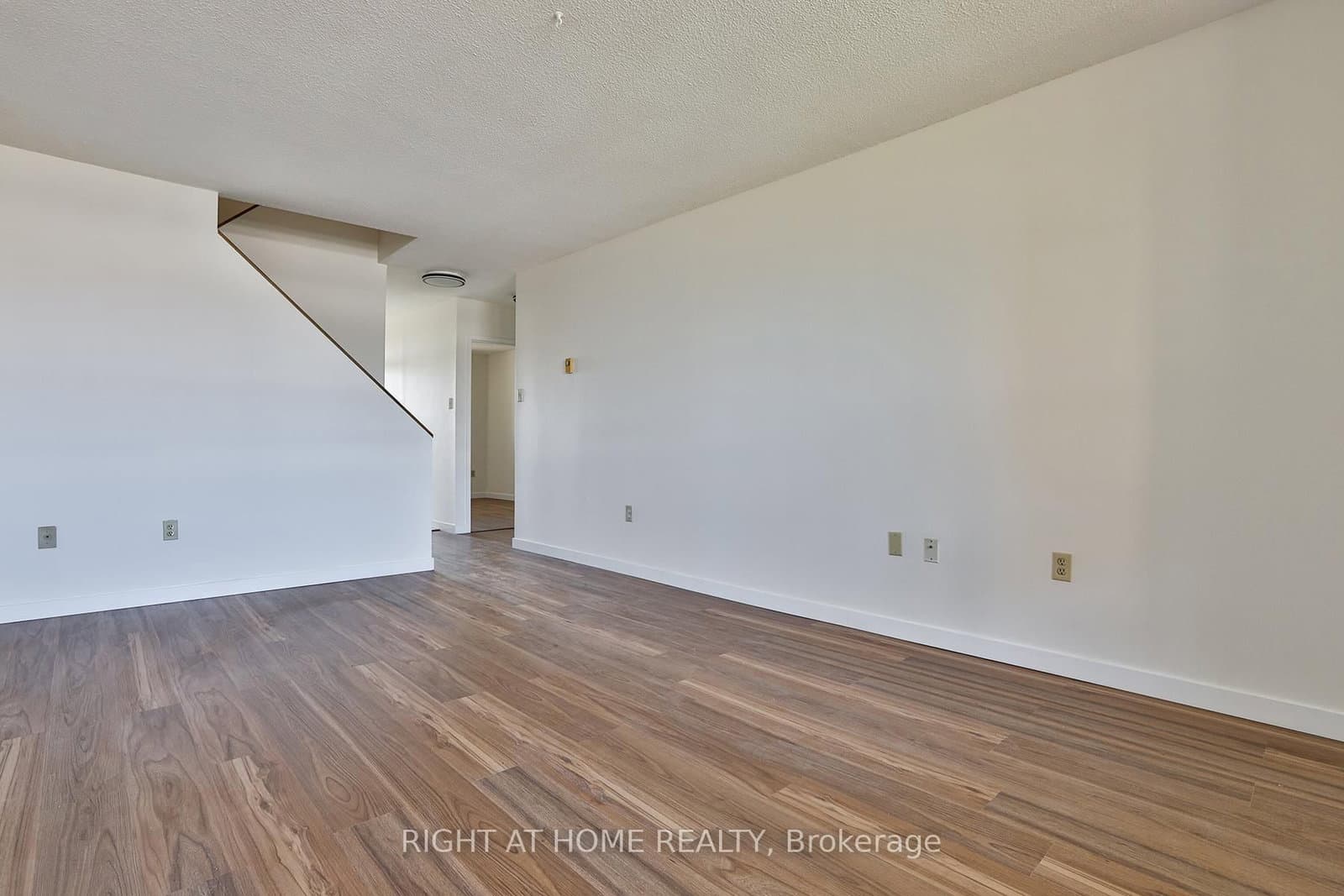 35 Sunny Glenway, Unit 302 thumbnail 7