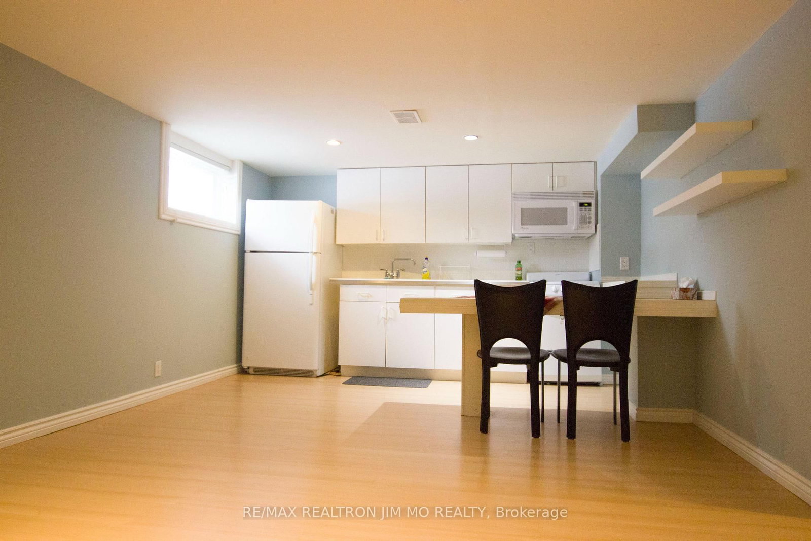 192 Maxome Avenue, Unit Basement thumbnail 4
