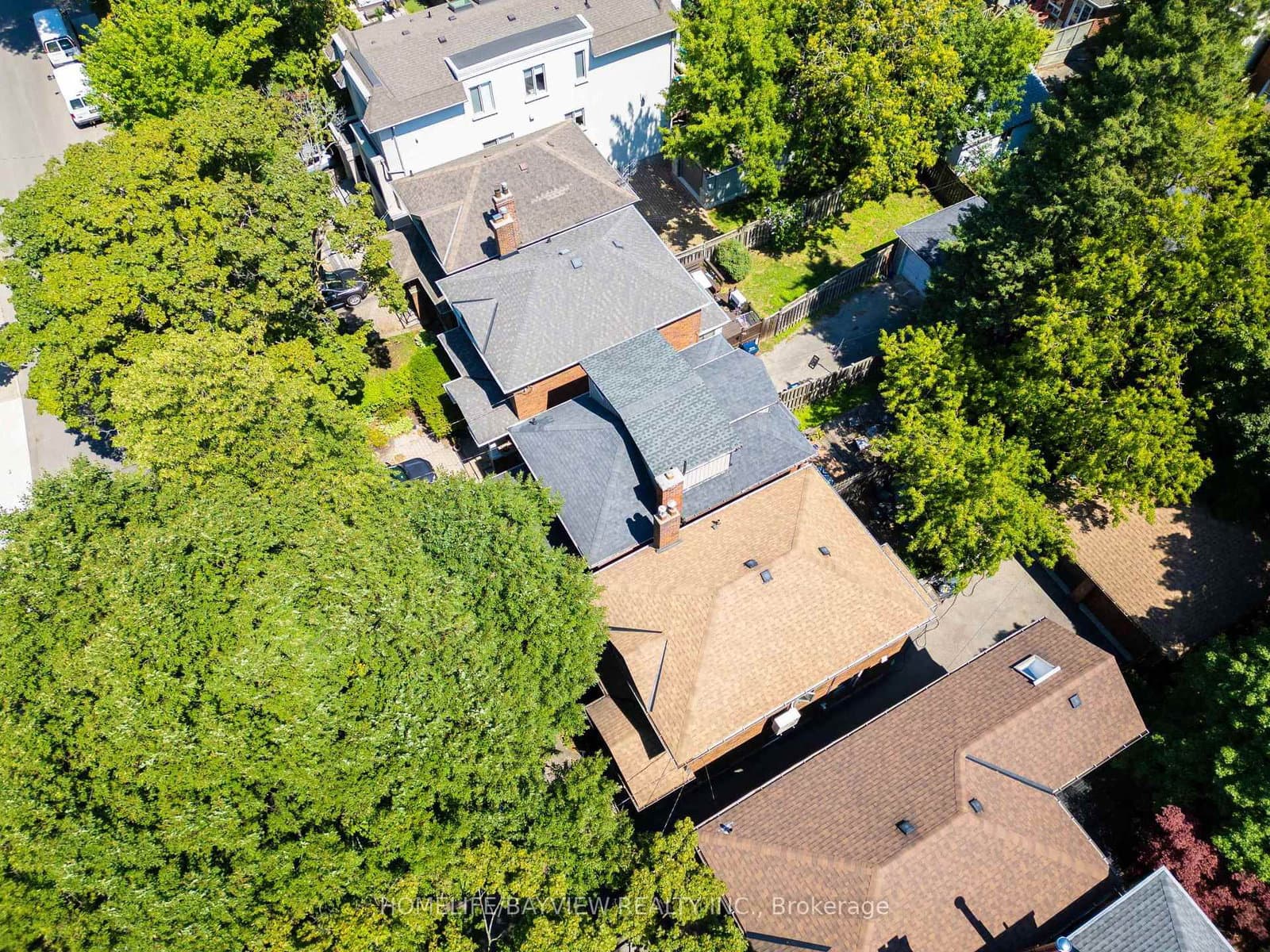 131 Heddington Avenue thumbnail 33