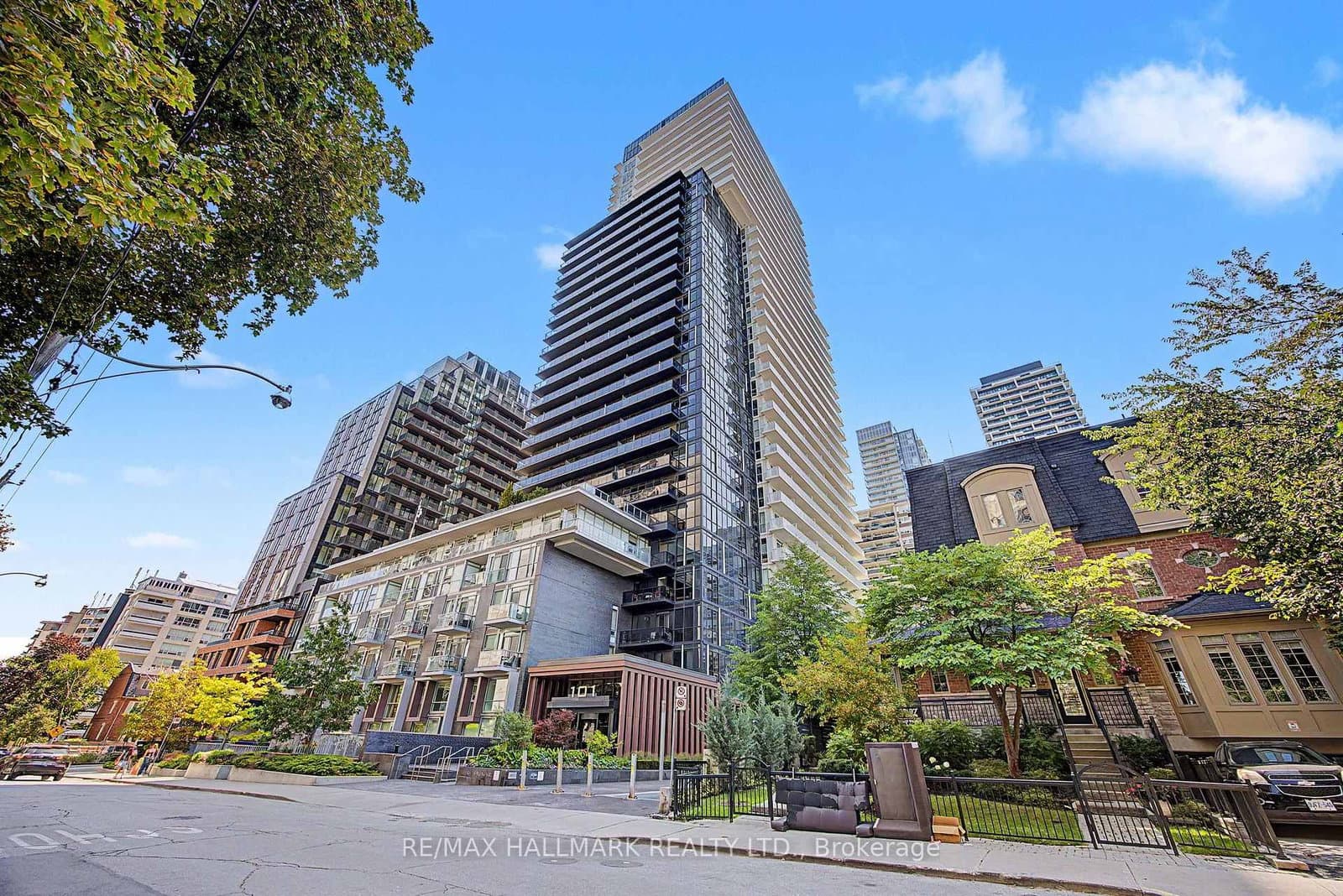 101 Erskine Avenue, Unit PH15 - Image 1