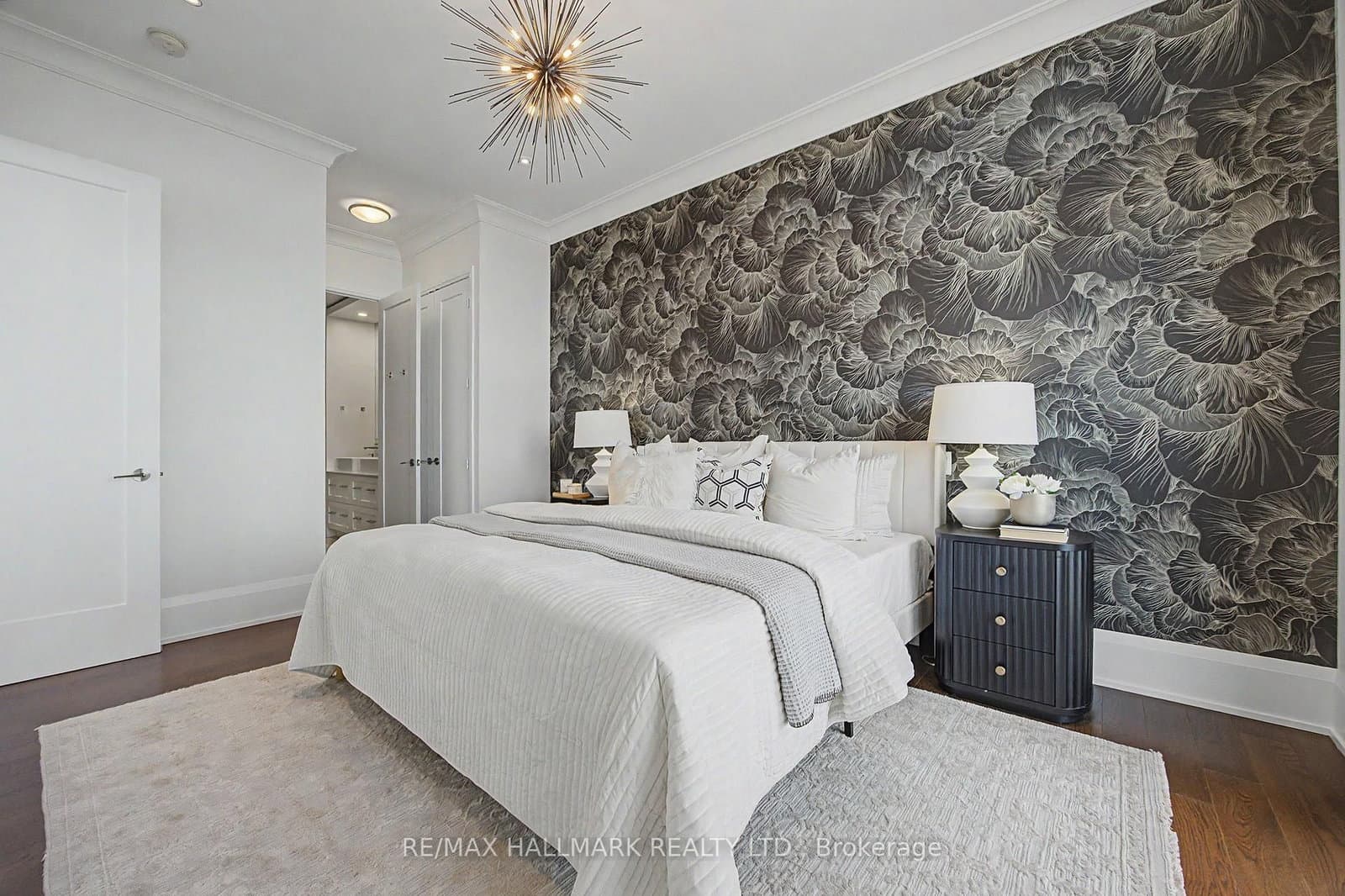 101 Erskine Avenue, Unit PH15 thumbnail 25