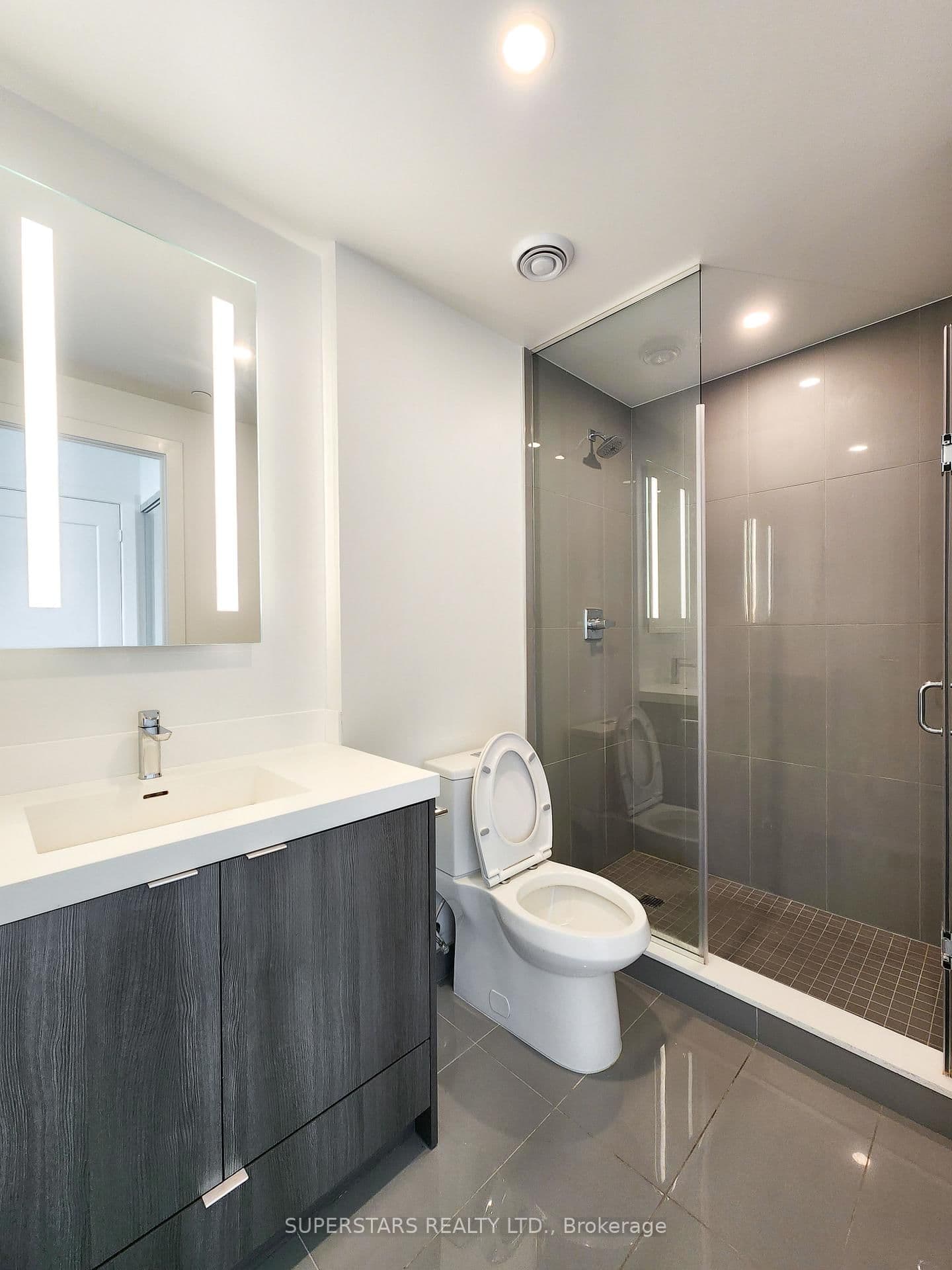 20 Inn On The Park Drive, Unit 645 thumbnail 13