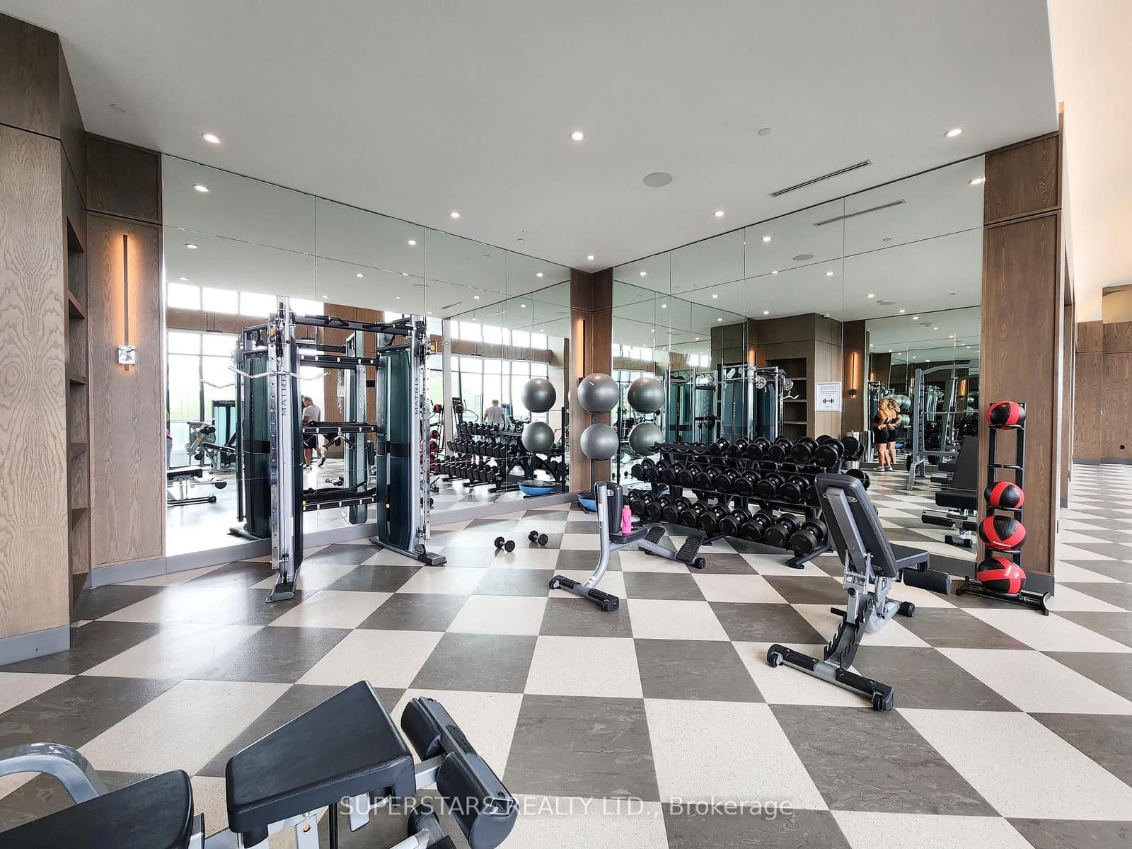20 Inn On The Park Drive, Unit 645 thumbnail 20