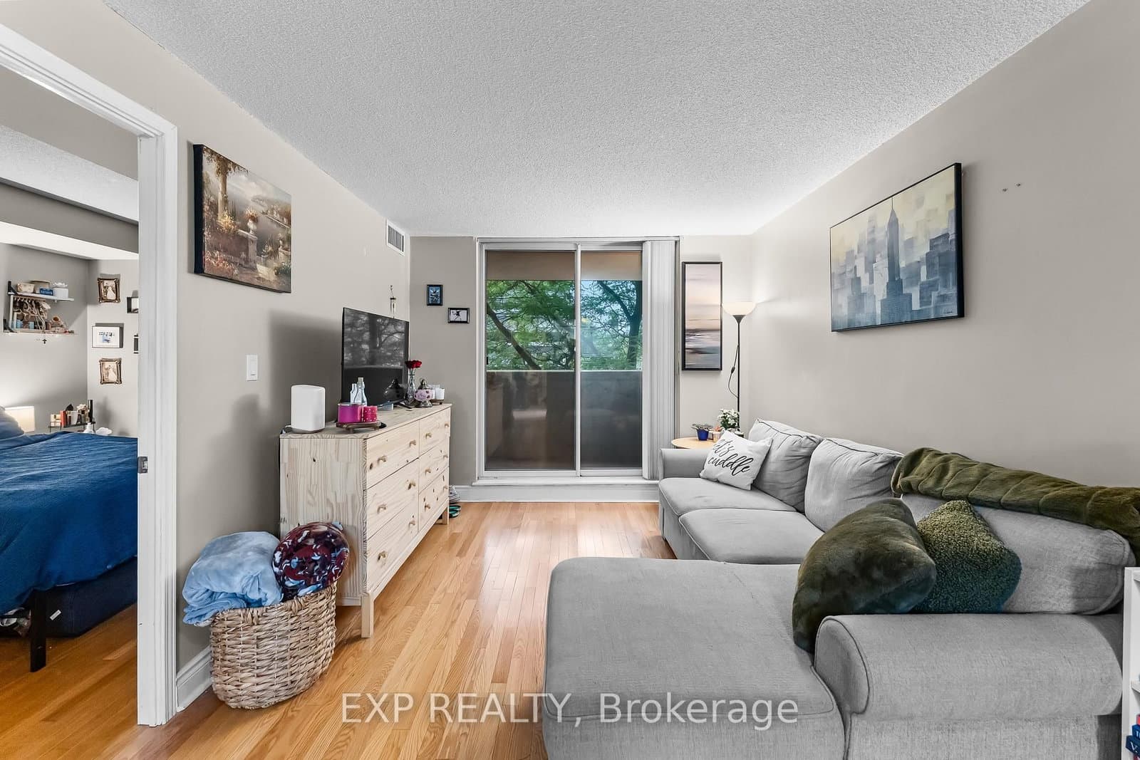 398 Eglinton Avenue E, Unit 308 thumbnail 5