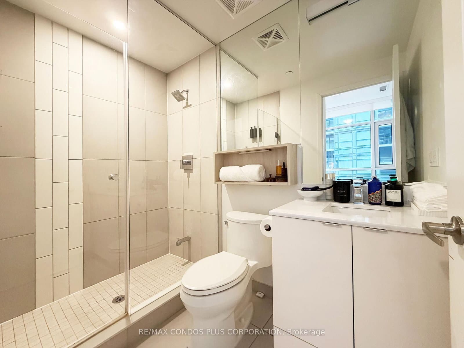 60 Princess Street, Unit 1113 thumbnail 12