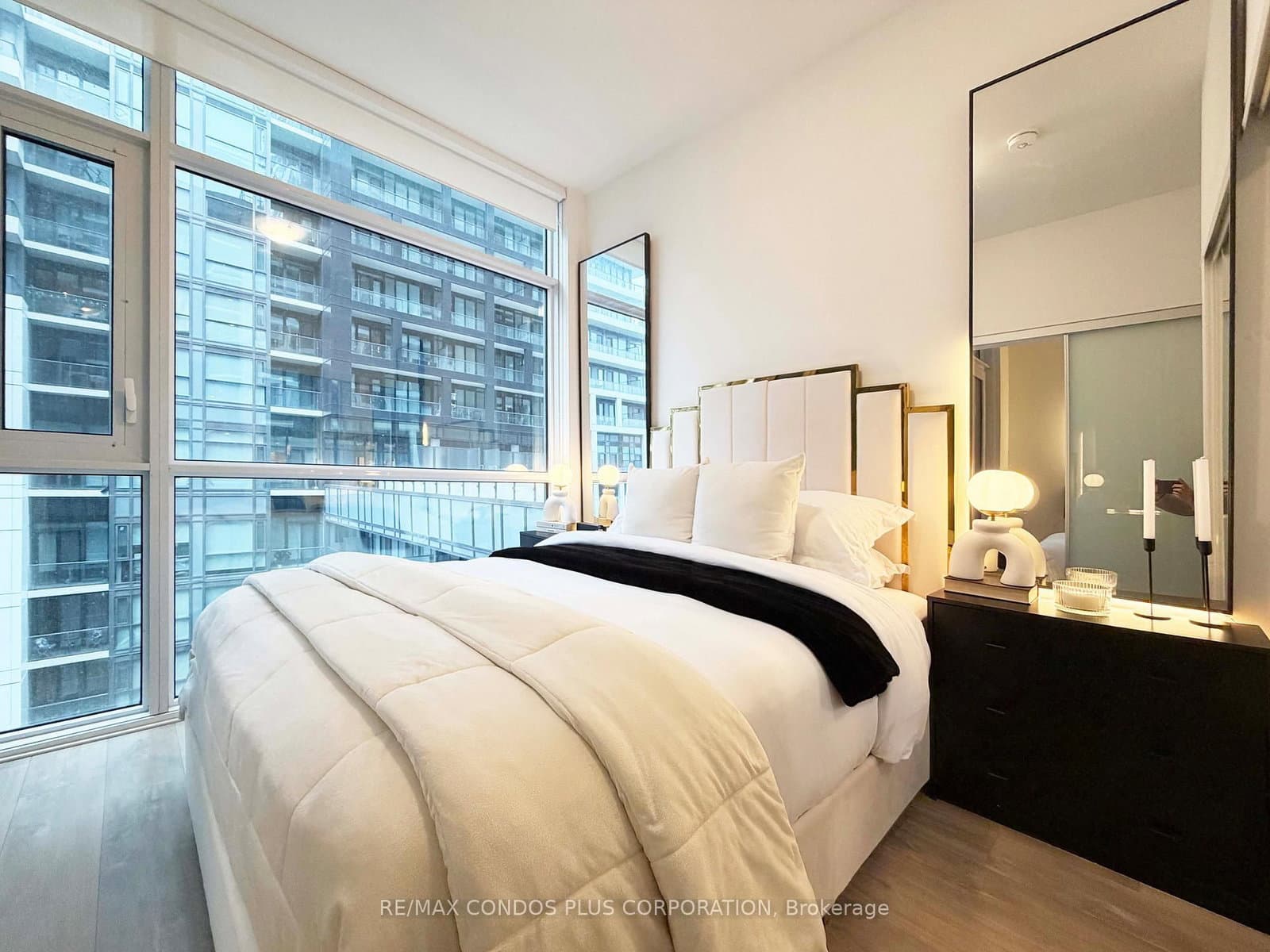 60 Princess Street, Unit 1113 thumbnail 8