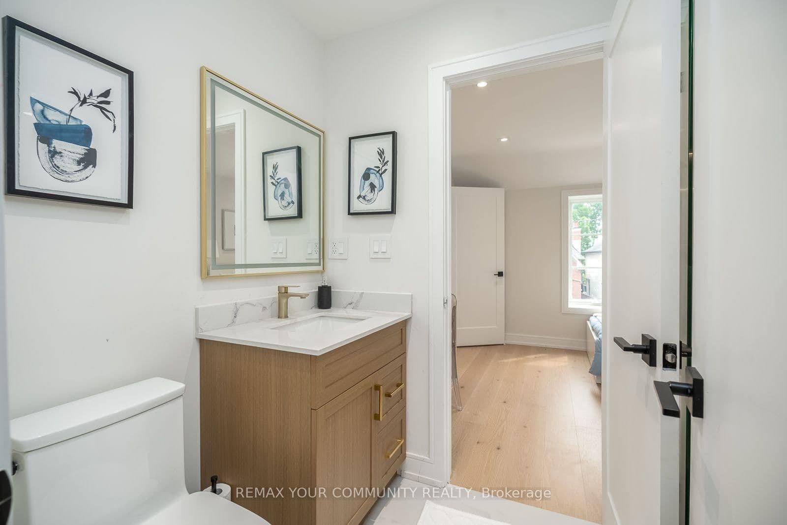 354 Bessborough Drive thumbnail 35