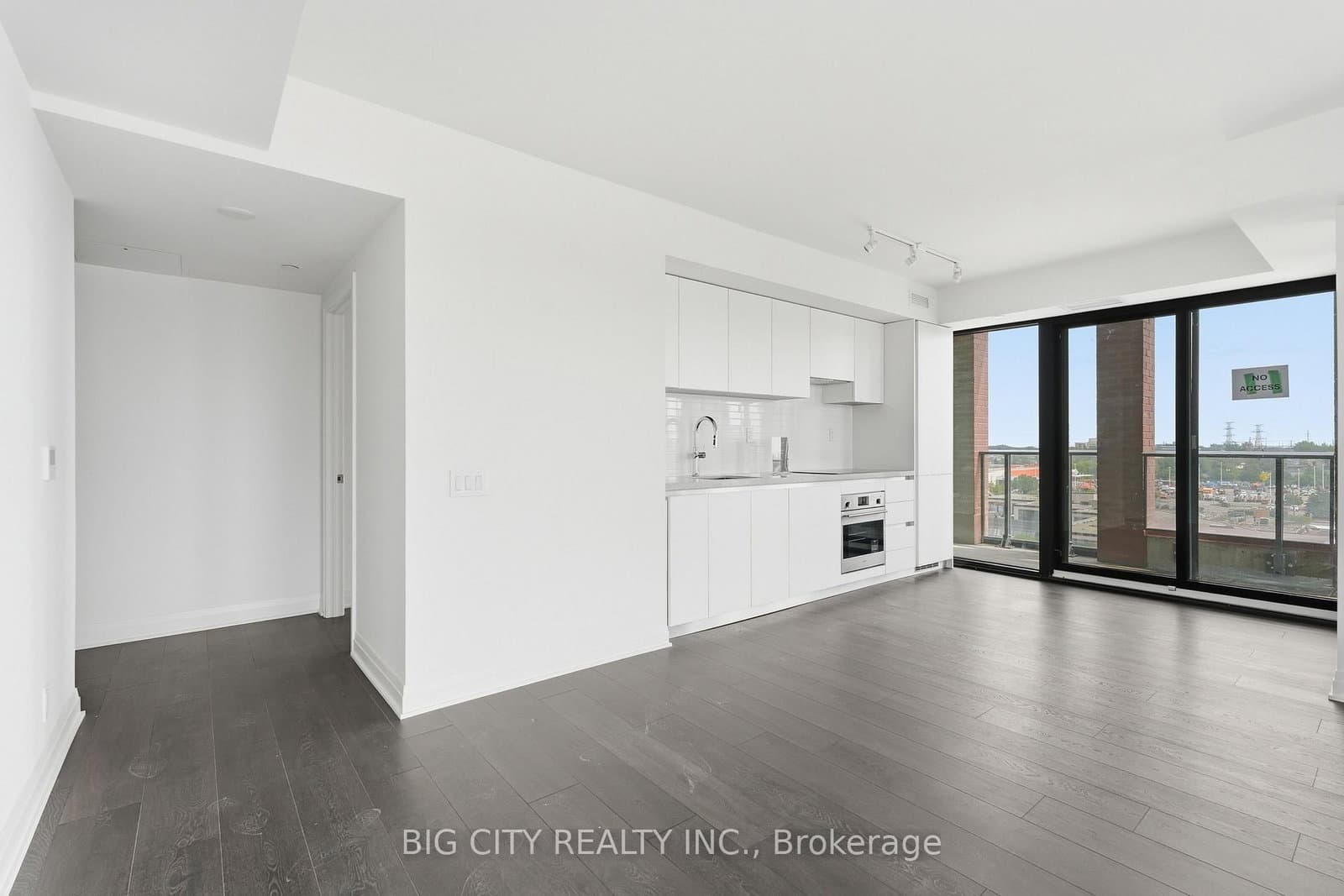 25 Frederick Todd Way, Unit 602 thumbnail 8